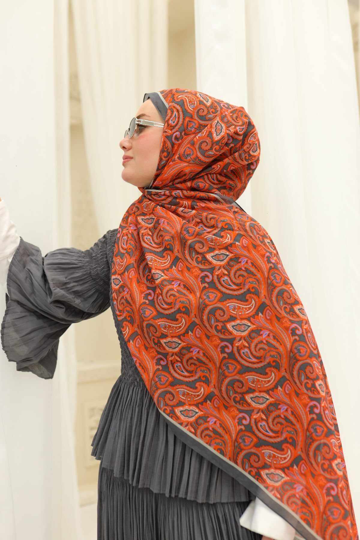 Leyla Desen Naria Şal