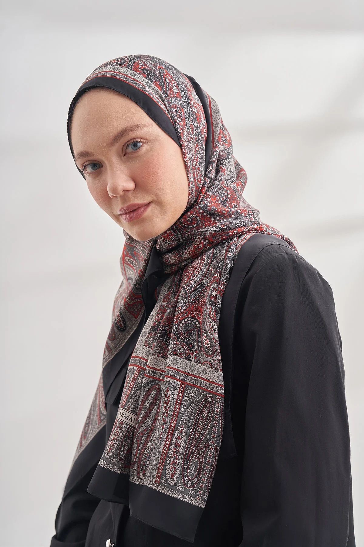 Hülya Desen Vual İpek Şal - siyah&kırmızı