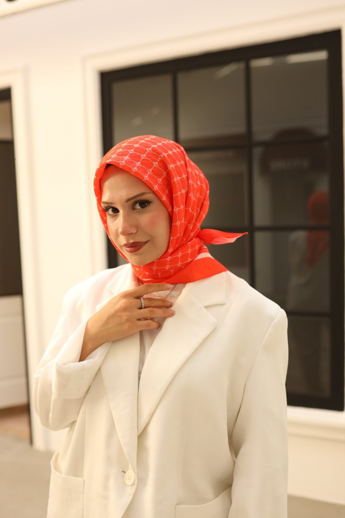 Monogram Desen Olinda Eşarp - turuncu