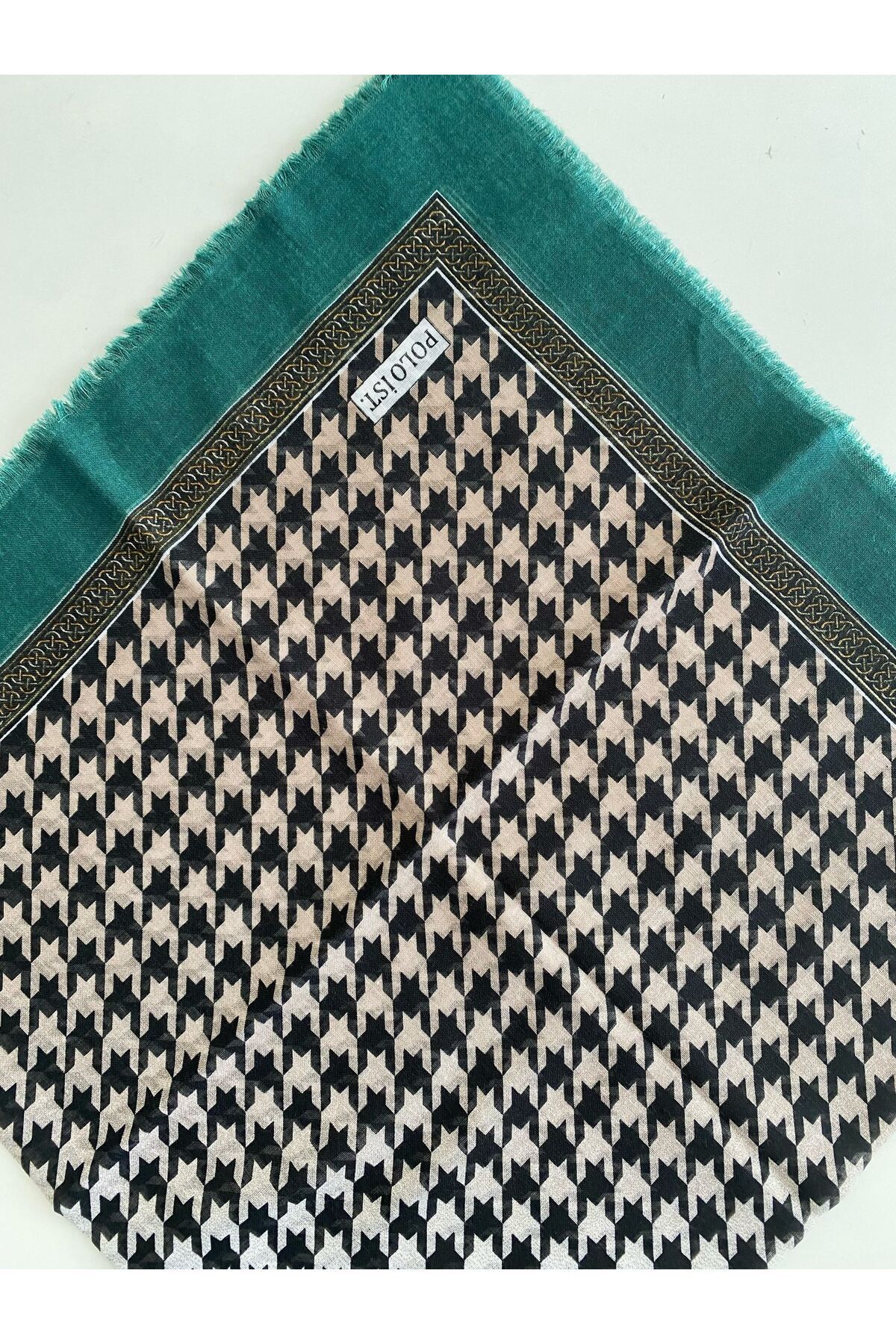 Kazayağı Desen İnce Tülbent Yazma - zümrüt