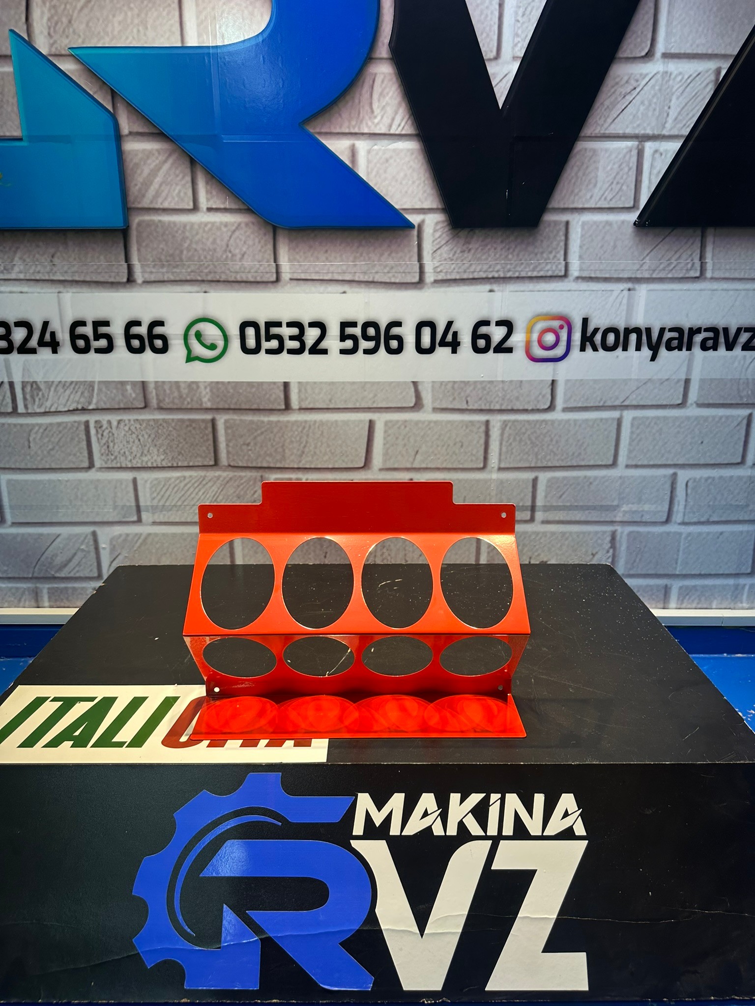 Rvz Pasta - Cila Şişe Standı / Oto Detay Metal Düzenleyici