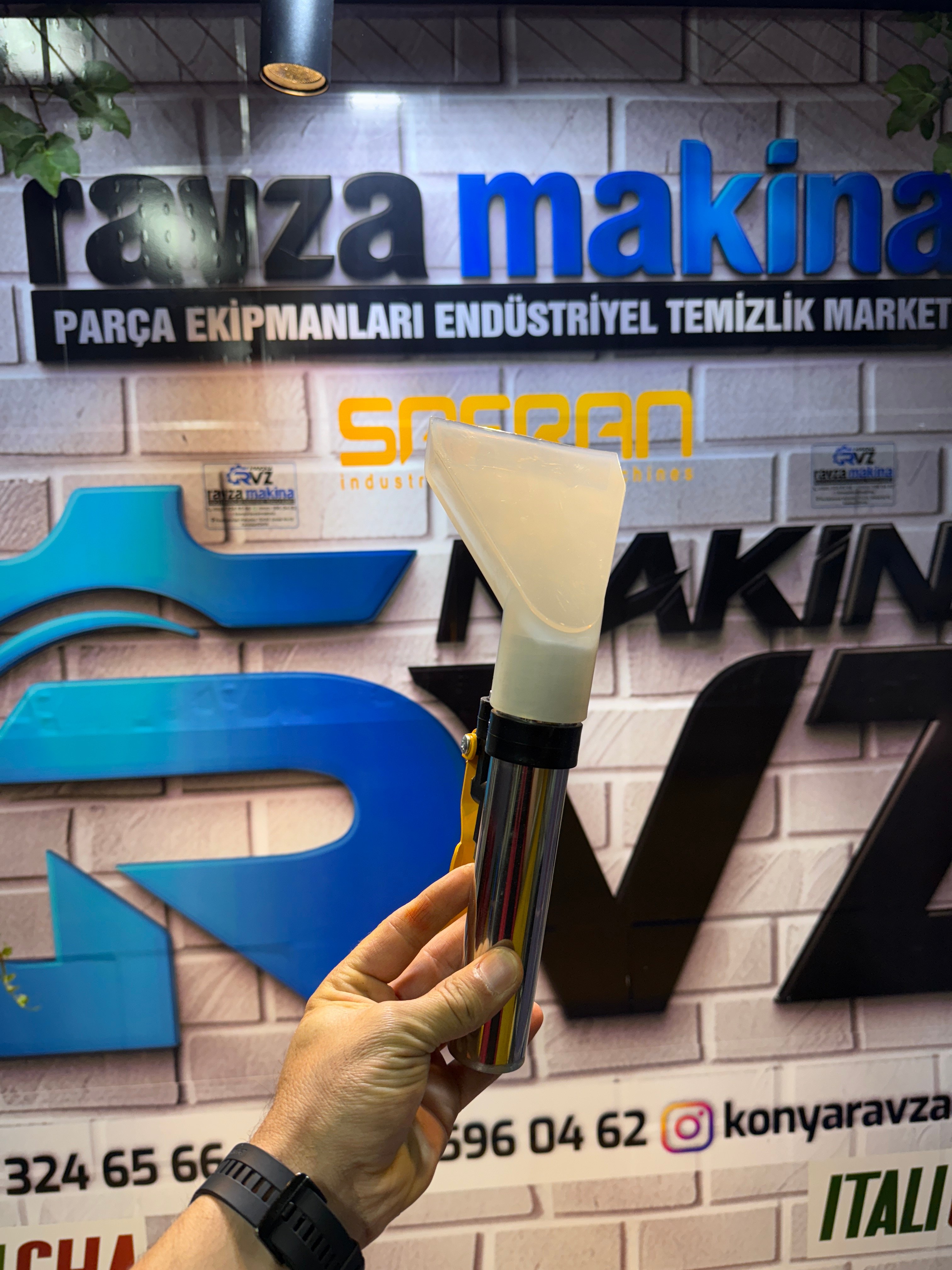 Rvz Safran / Anafor / Star / Fantom / Çözüm ve Vantos Uyumlu Şeffaf Koltuk Aparatı