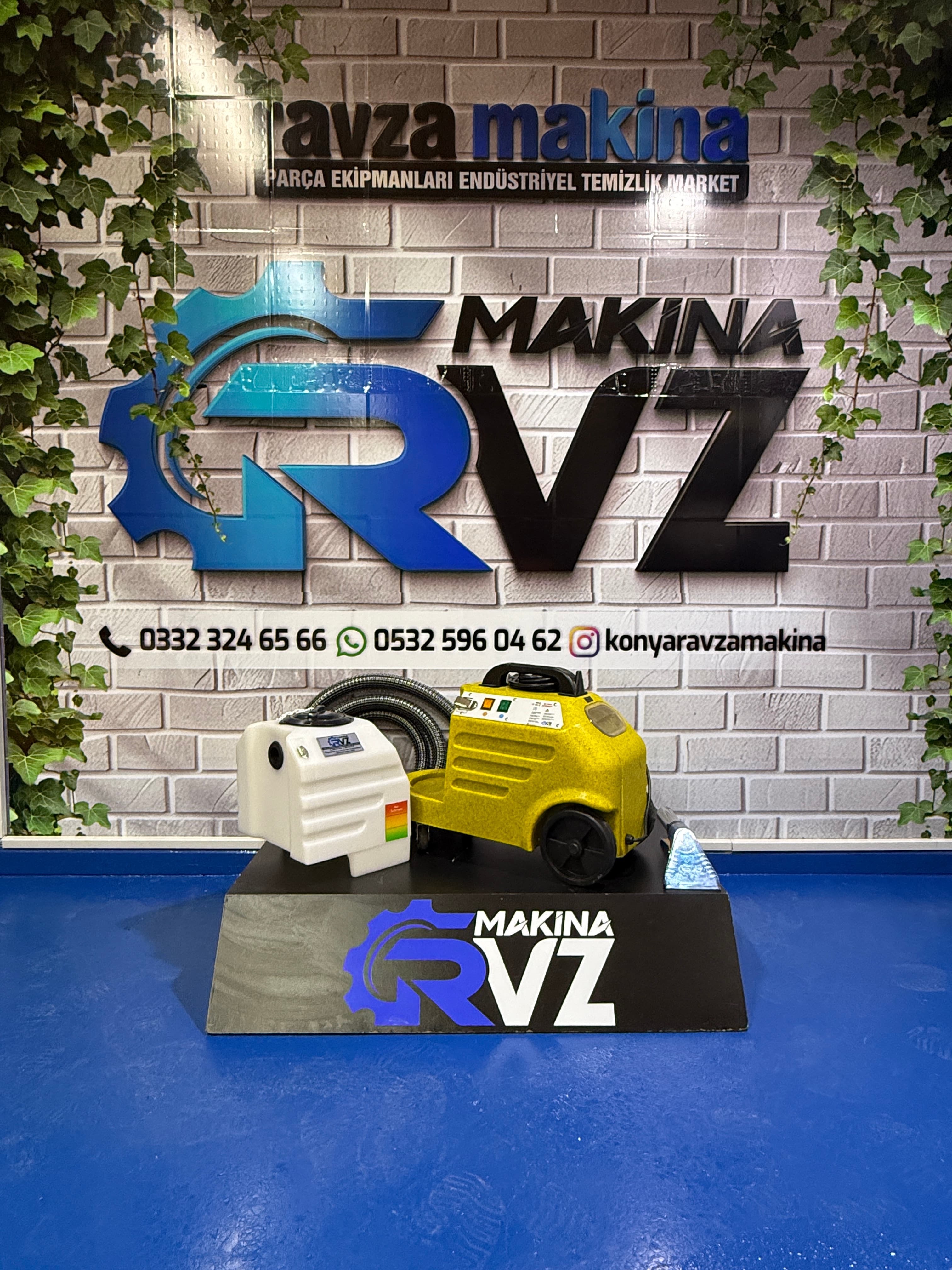 Rvz Tek Motorlu Koltuk ve Halı Yıkama Makinesi
