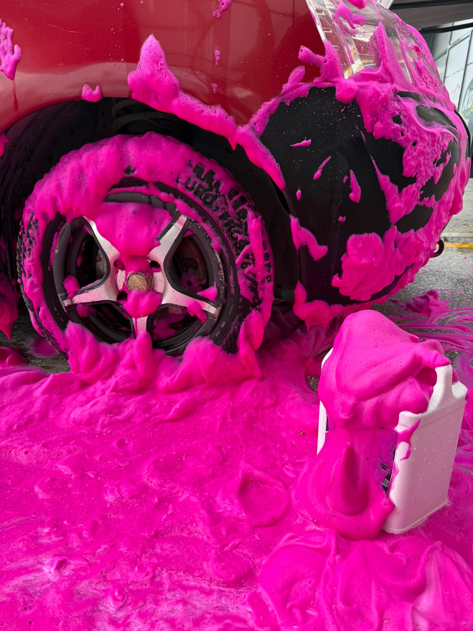 Rvz %90 Cilalı Yoğun Köpük Pembe Oto Şampuanı 1 LT.