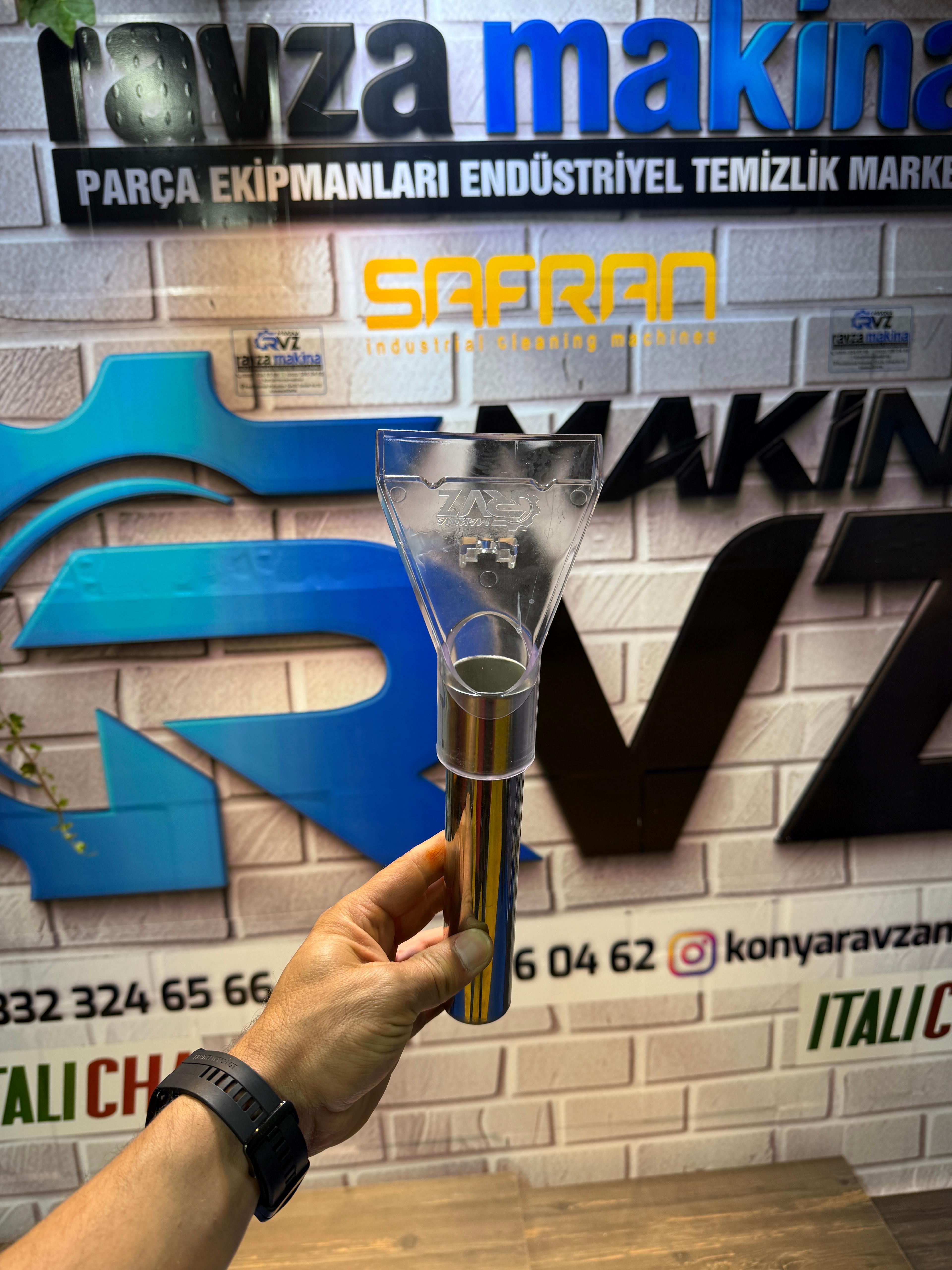Rvz Safran / Anafor / Star / Fantom / Çözüm ve Vantos Uyumlu Şeffaf Mika Tetiksiz Koltuk Aparatı