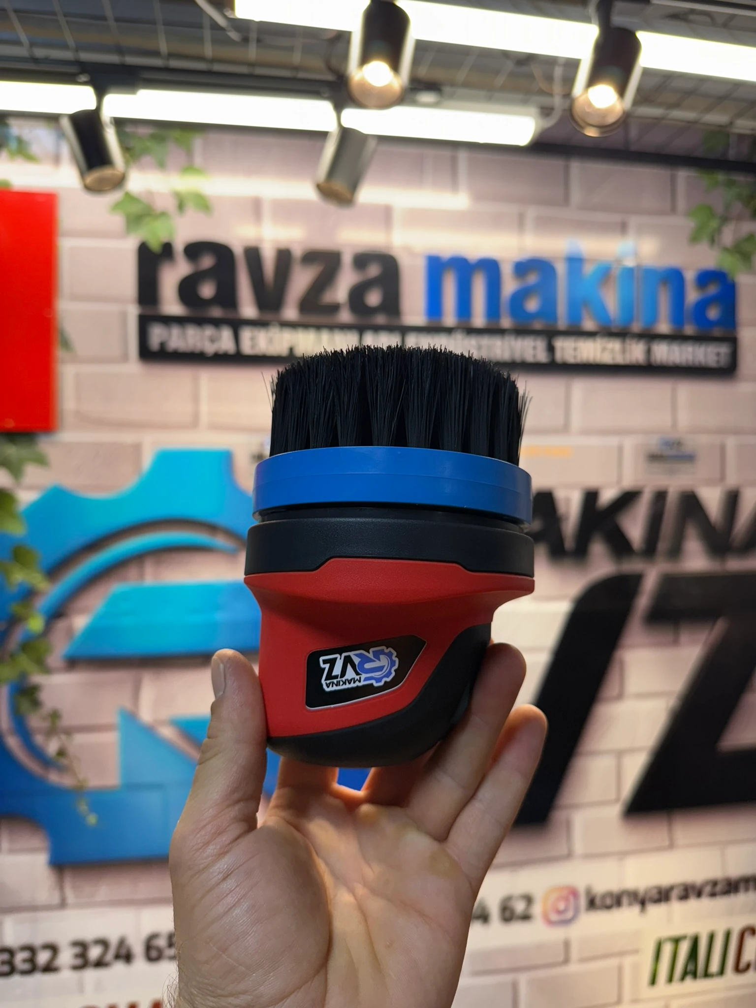 Rvz R-4226 Avuç İçi Şarjlı Fırçalama Makinesi