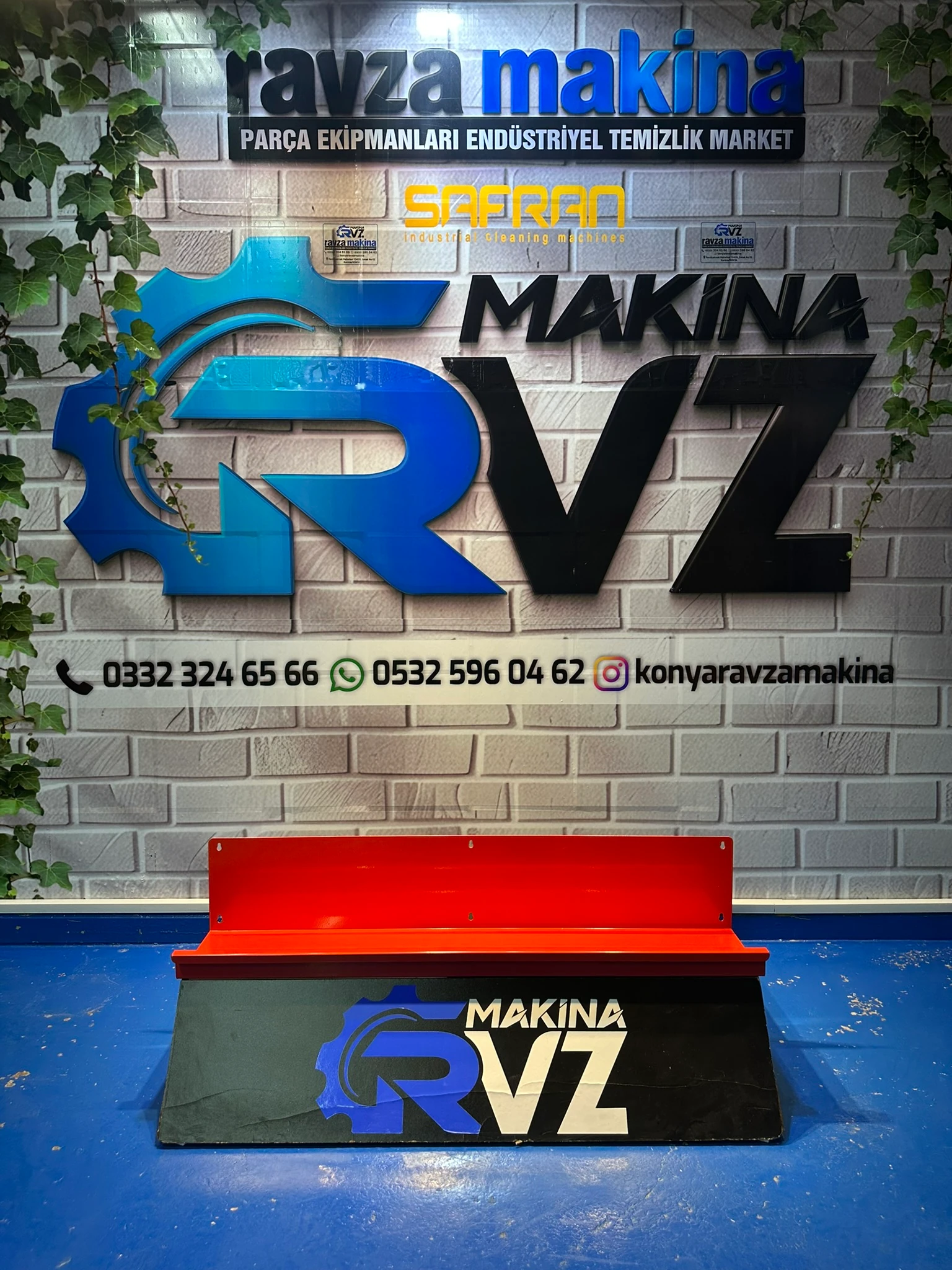 Rvz 1 Mt Uzunluğunda Raf / Oto Detay Düzenleyici - Kırmızı Renk