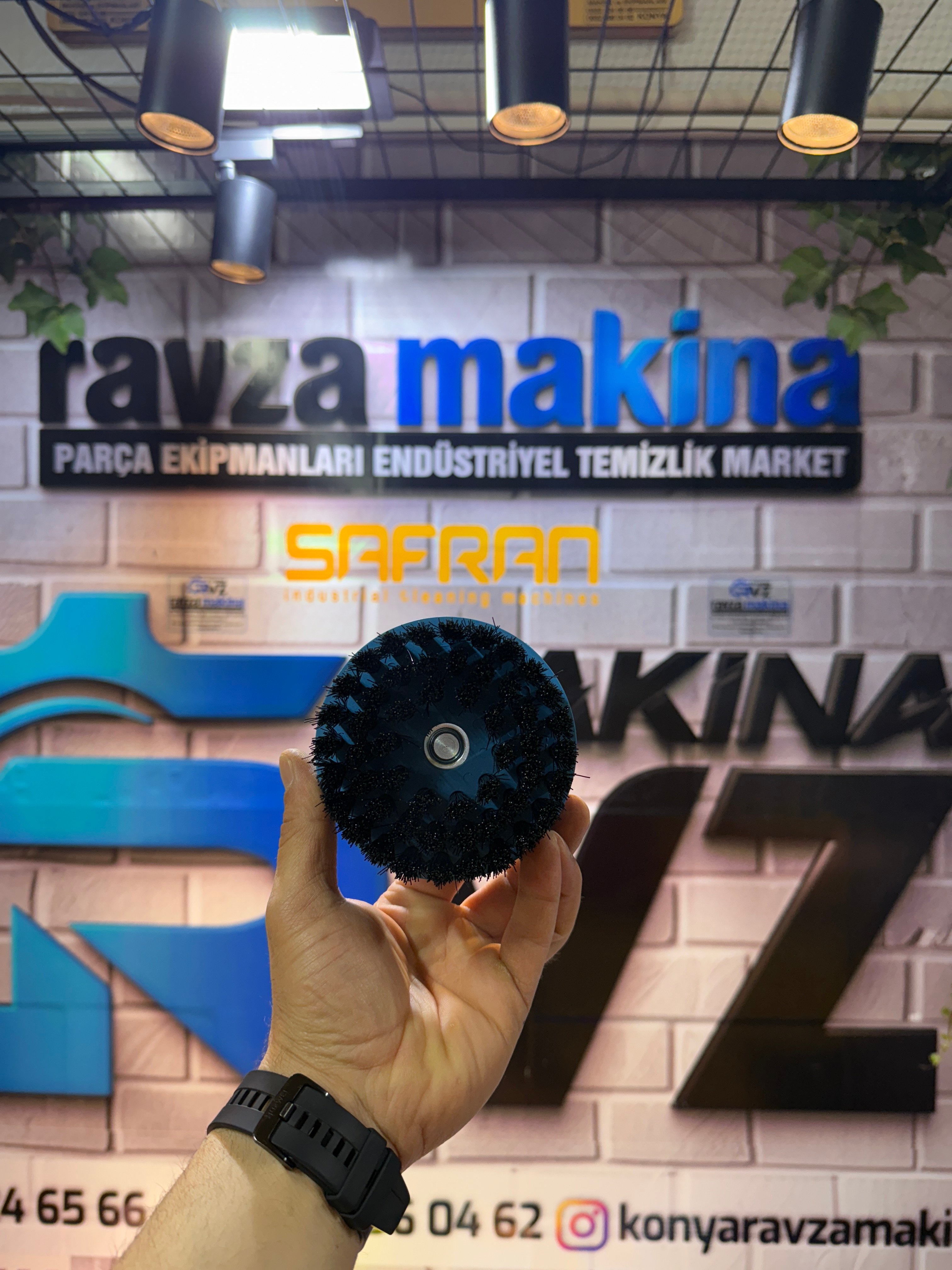 Rvz Koltuk Yıkama Fırçası Yumuşak Kıl ve Matkap Aparatı 