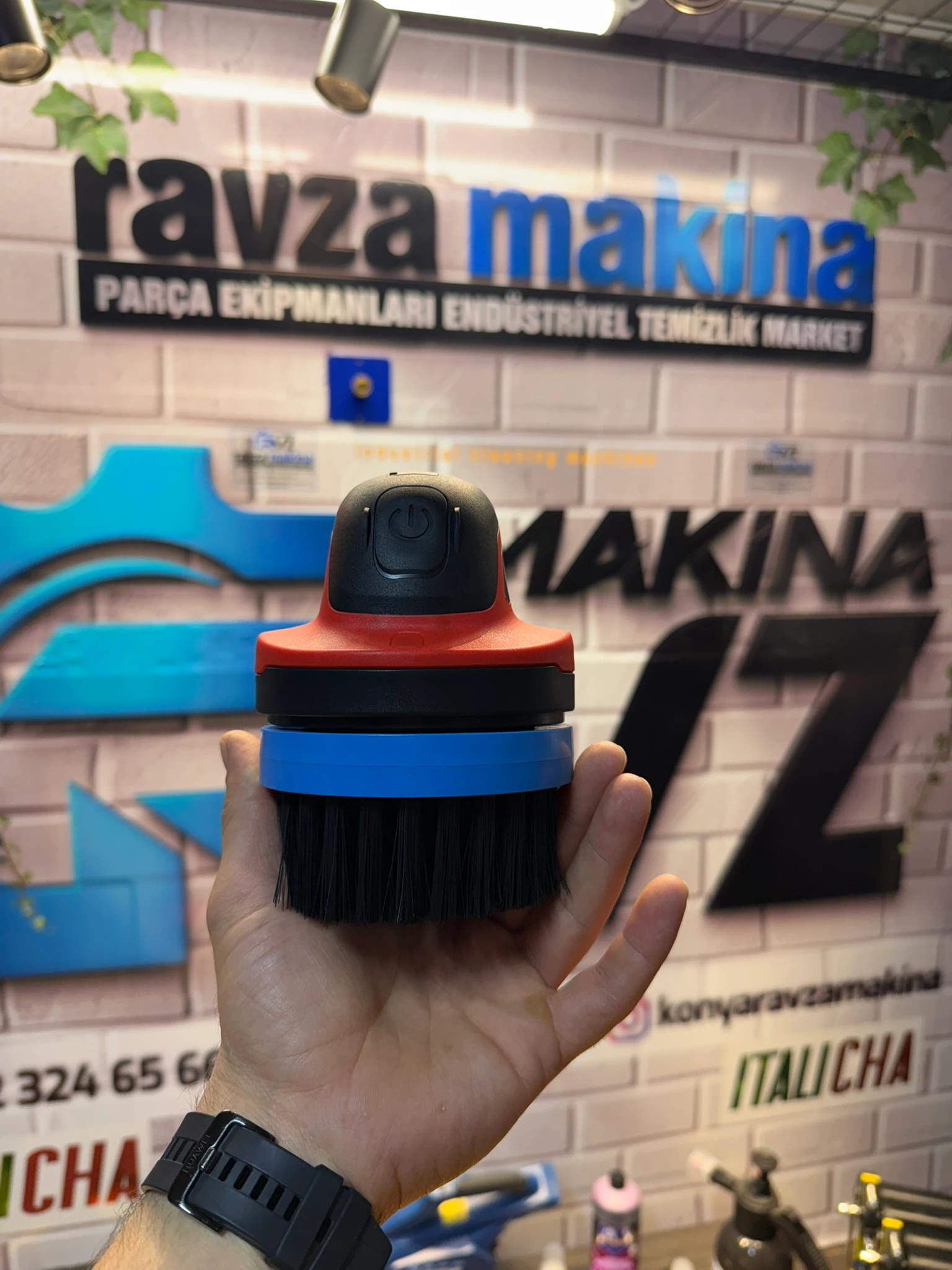 Rvz R-4226 Avuç İçi Şarjlı Fırçalama Makinesi