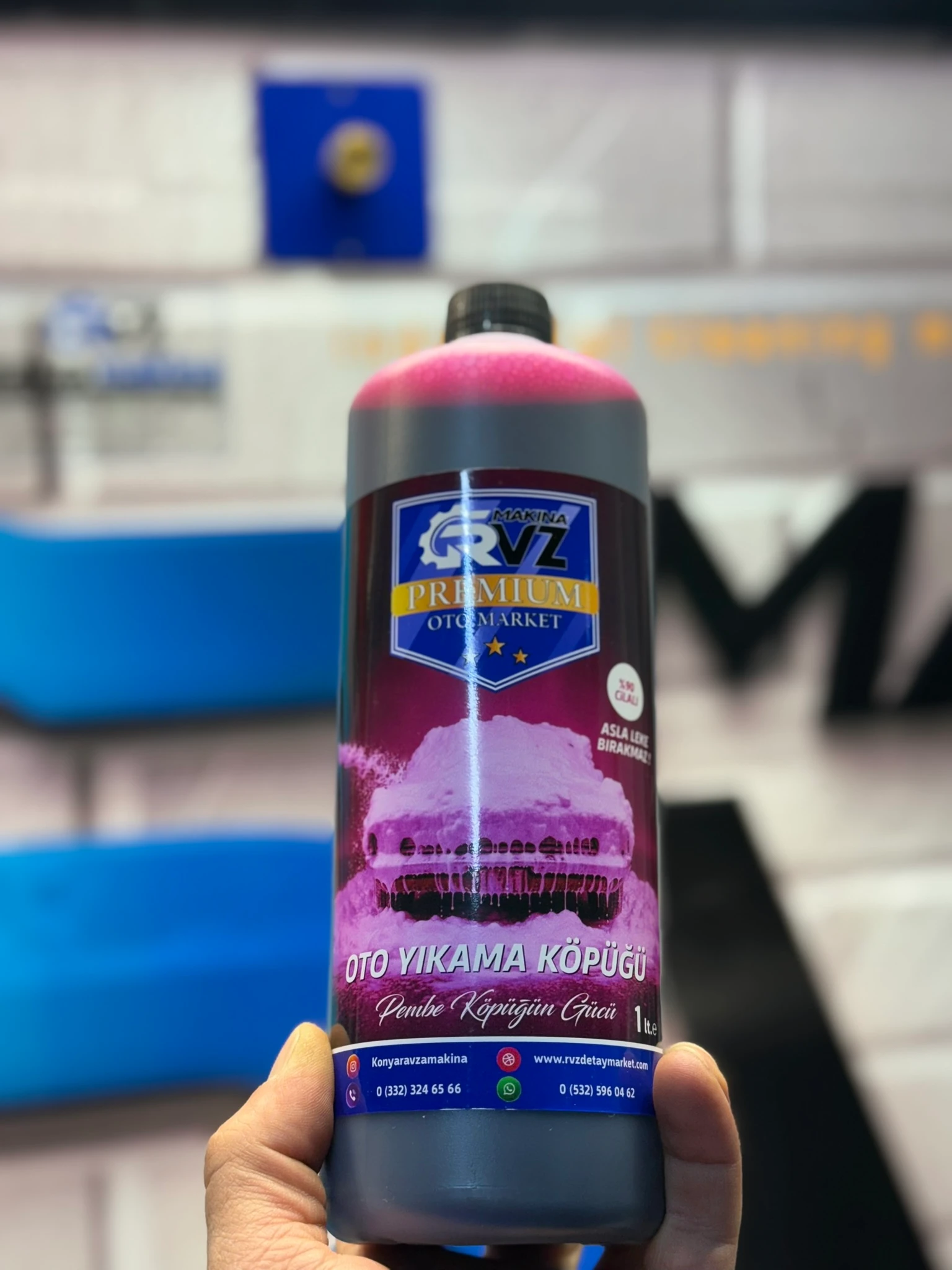 Rvz %90 Cilalı Yoğun Köpük Pembe Oto Şampuanı 1 LT.