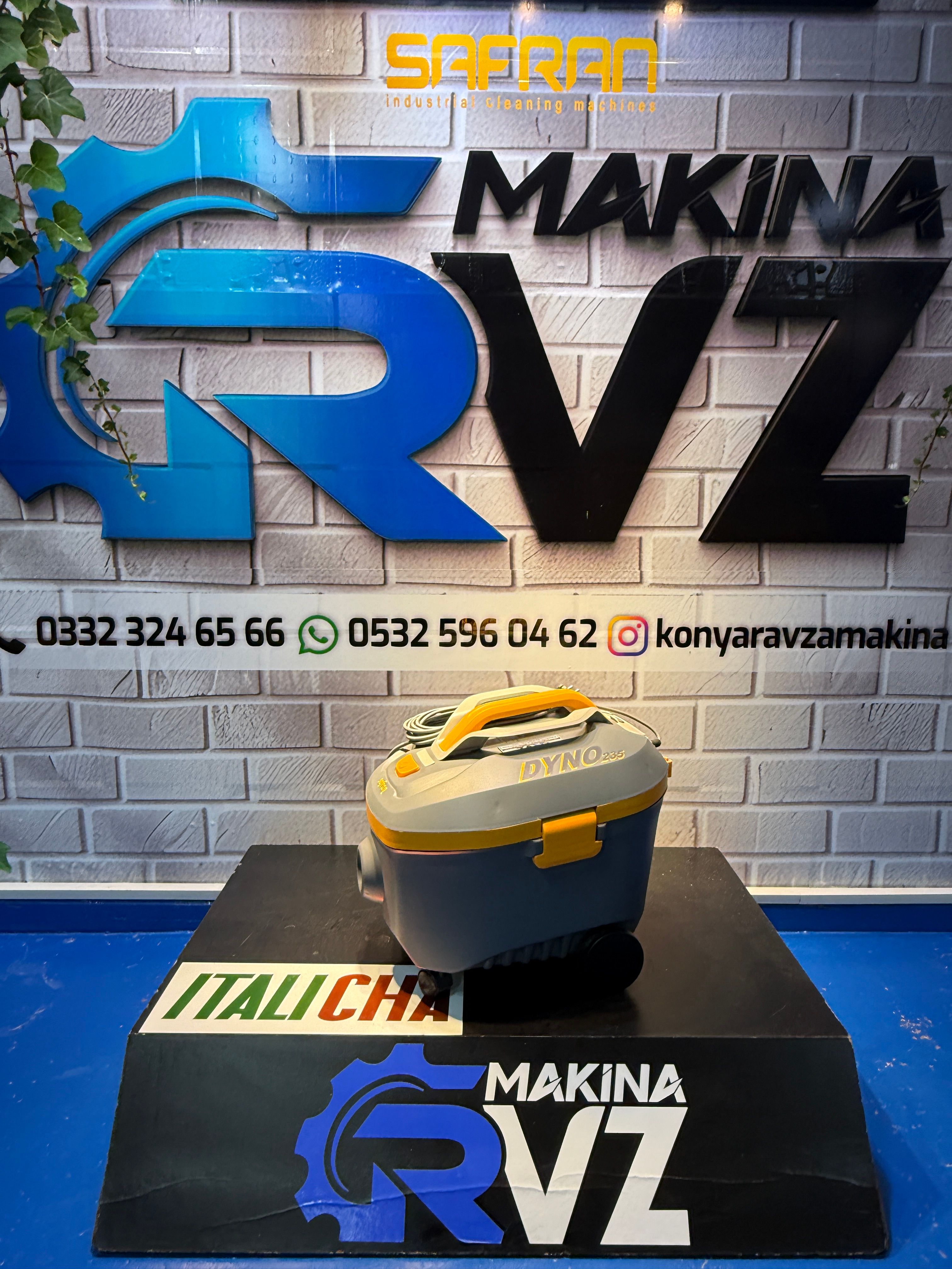 Safran Sessiz Kuru Tip Toz Torbalı Elektrikli Süpürge DYNO 235
