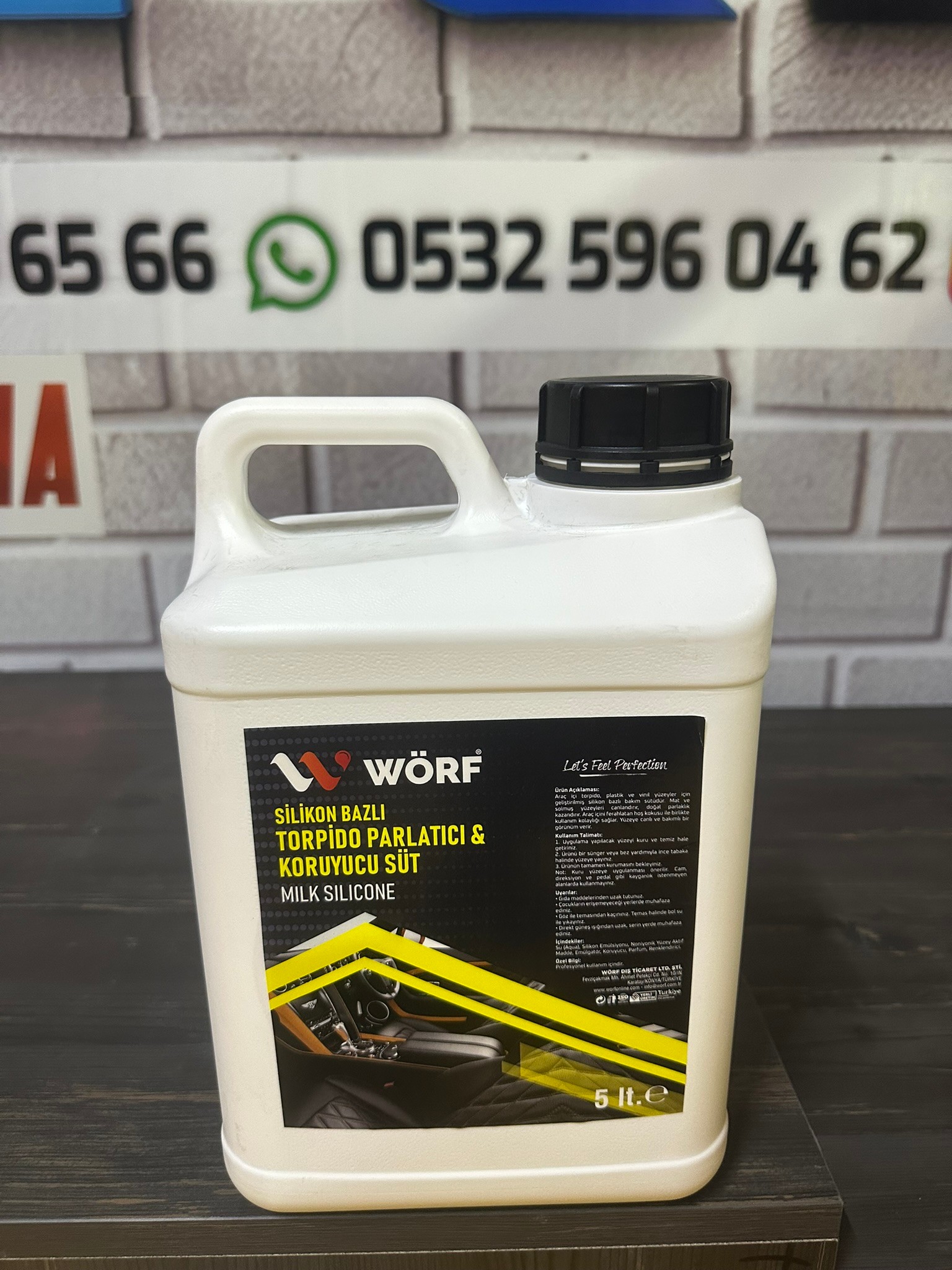 Wörf Silikon Bazlı Torpido Parlatıcı ve Bakım Sütü 5 LT.