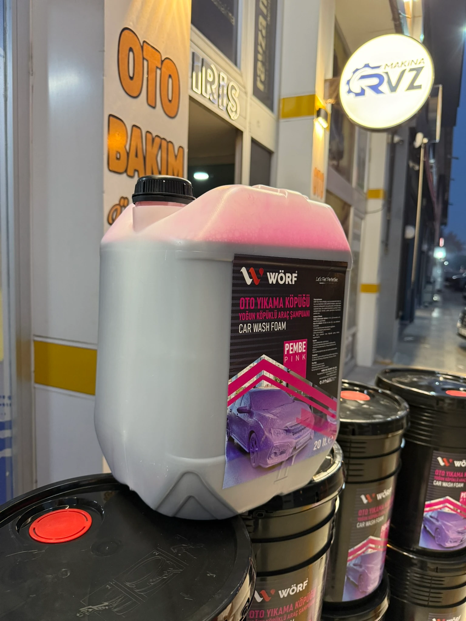 Wörf %90 Cilalı Yoğun Köpük Pembe Oto Şampuanı 20 LT.