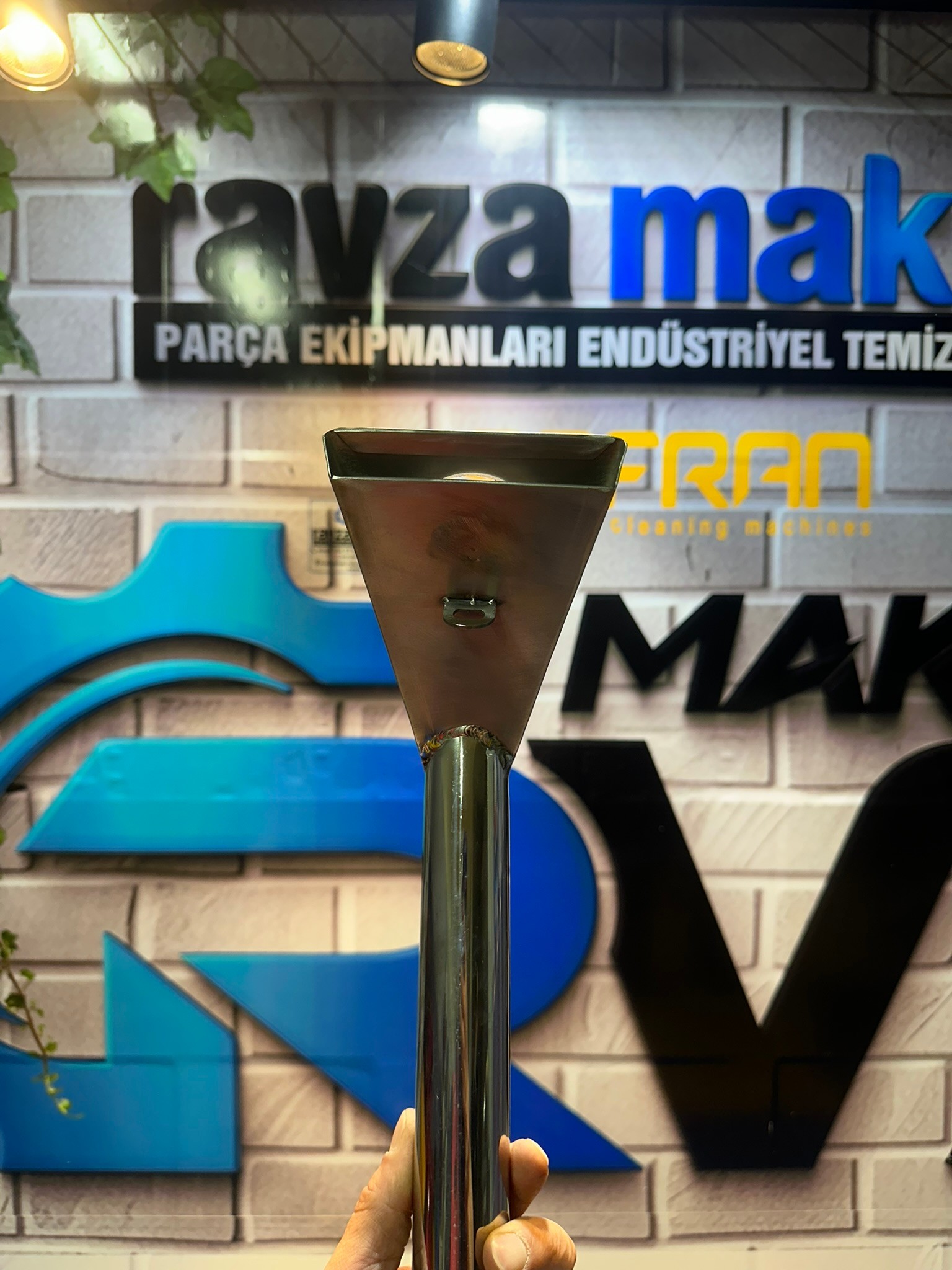 Rvz Safran / Anafor / Star / Fantom / Çözüm ve Vantos Uyumlu Krom Tetiksiz Koltuk Aparatı