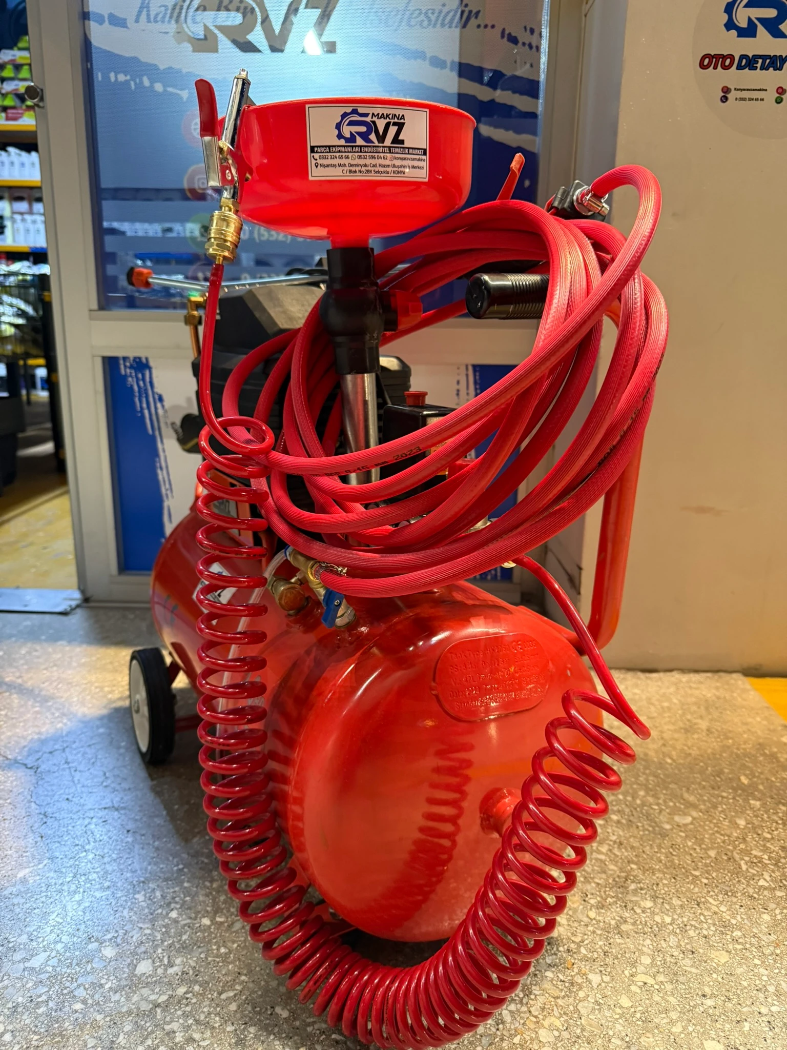 Rvz 50 Lt Kapasiteli Kompresör ve Köpük Tankı