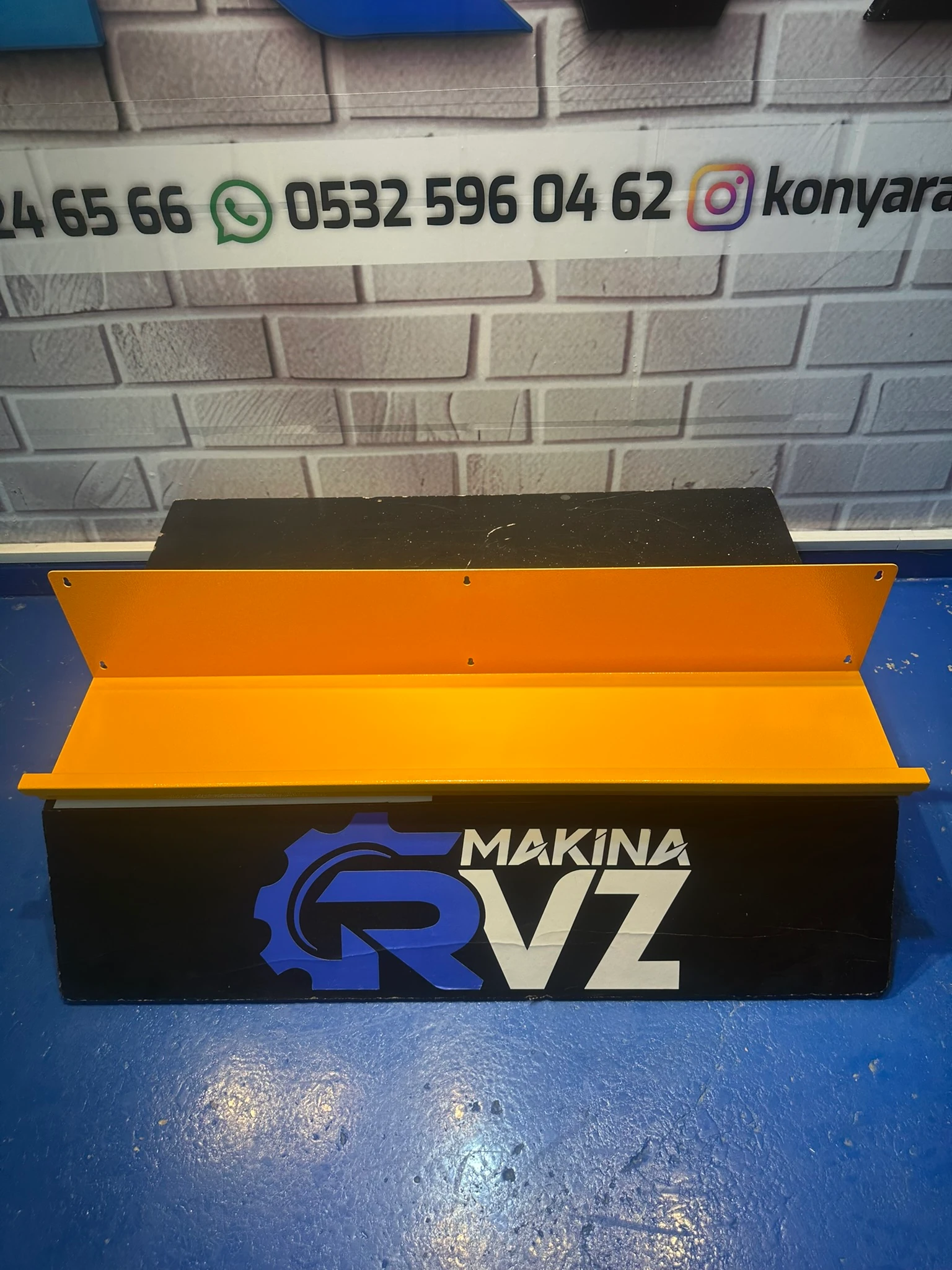 Rvz 1 Mt Uzunluğunda Raf / Oto Detay Düzenleyici - Sarı Renk