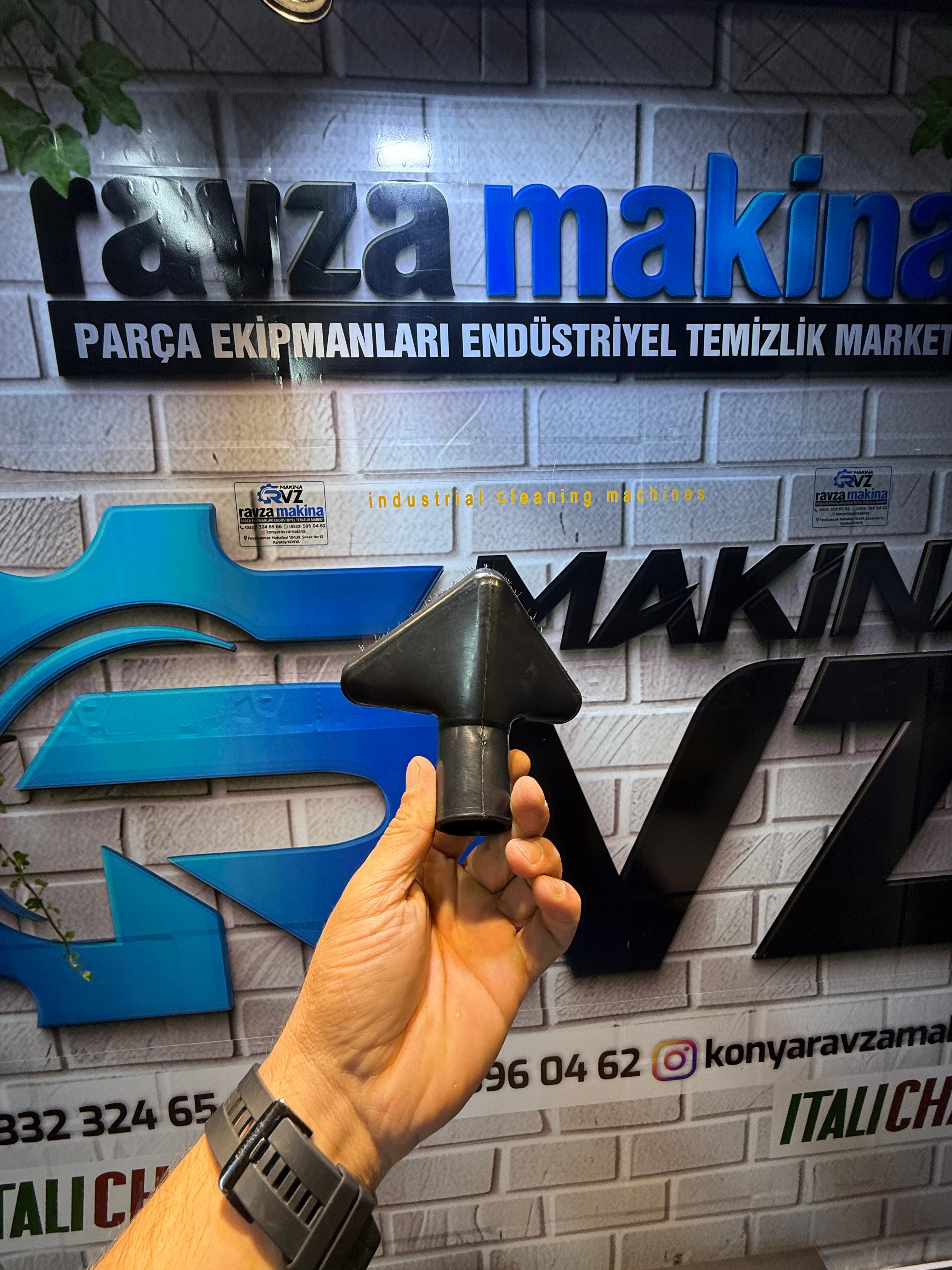 Rvz Süpürge Toz Çektirme Fırçalı Üçgen Aparatı