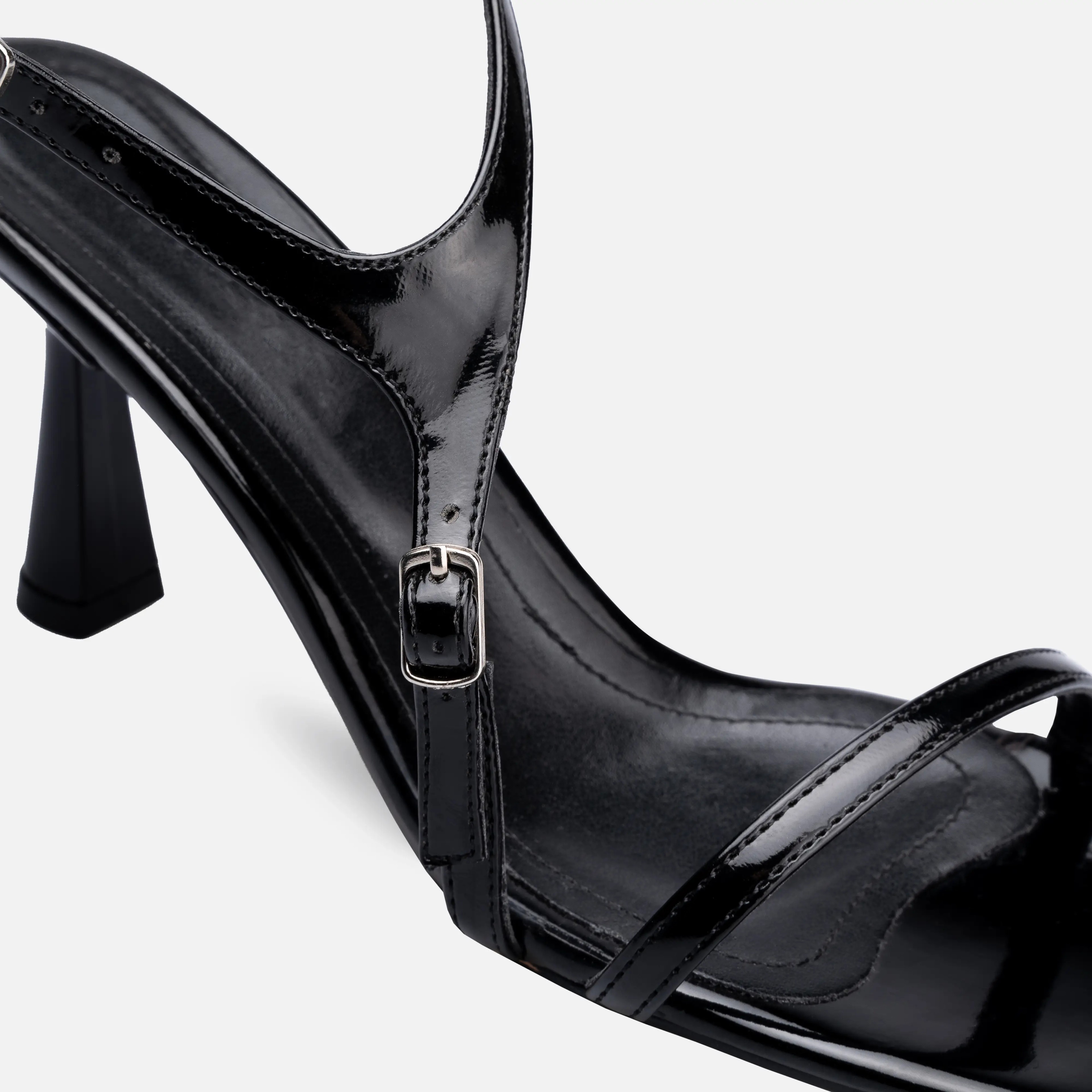 Rugan İnce Yüksek Topuklu Ayakkabı - Siyah