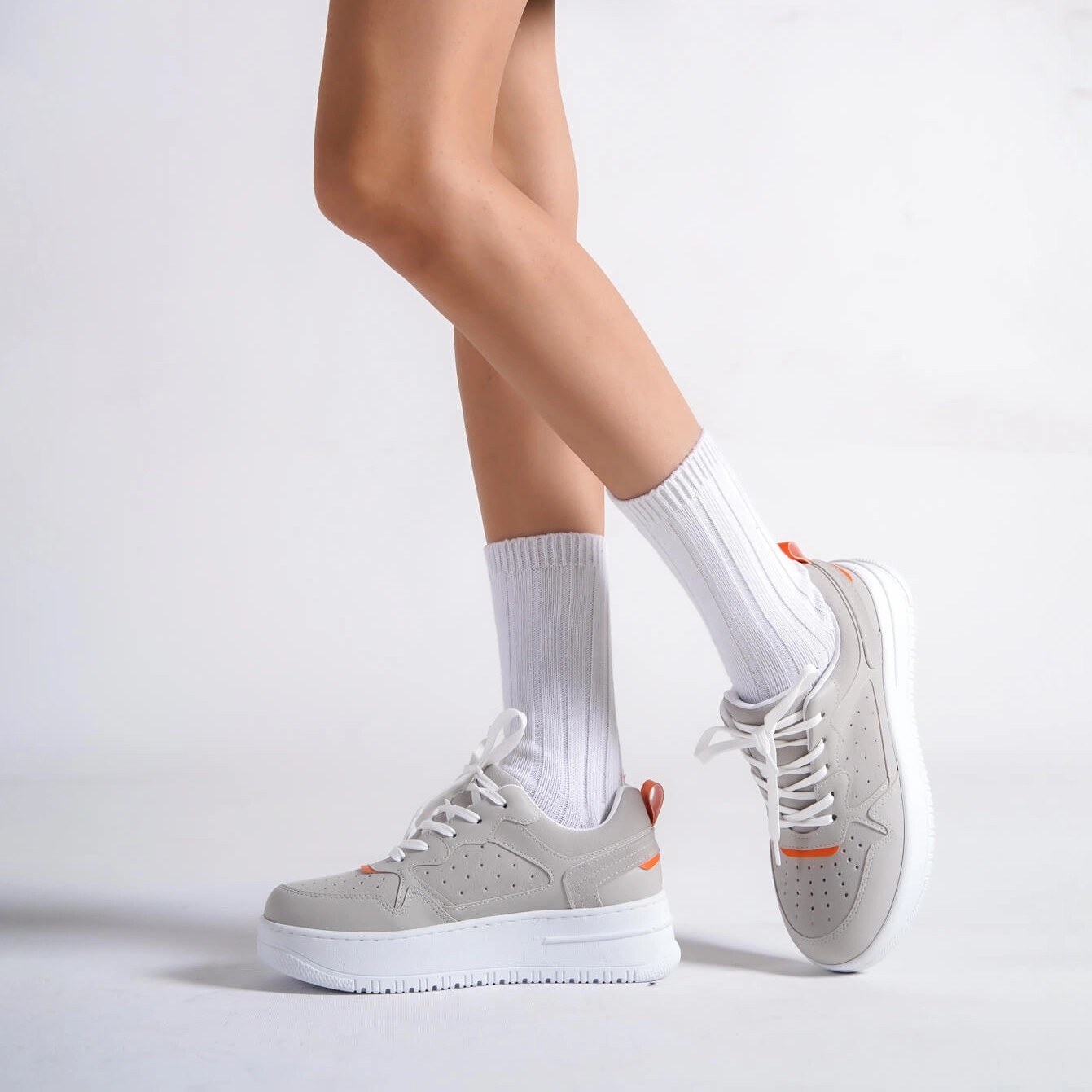 Süet Kalın Tabanlı Sneaker Spor Ayakkabı - Gri