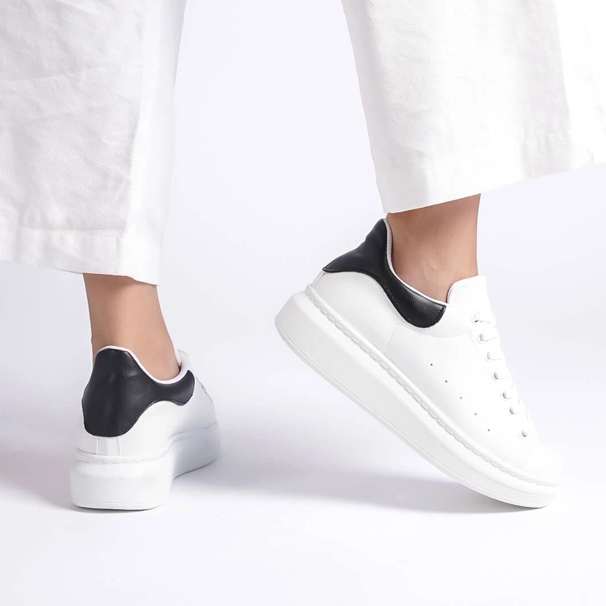 Detaylı Kalın Tabanlı Beyaz Sneaker Spor Ayakkabı - Siyah