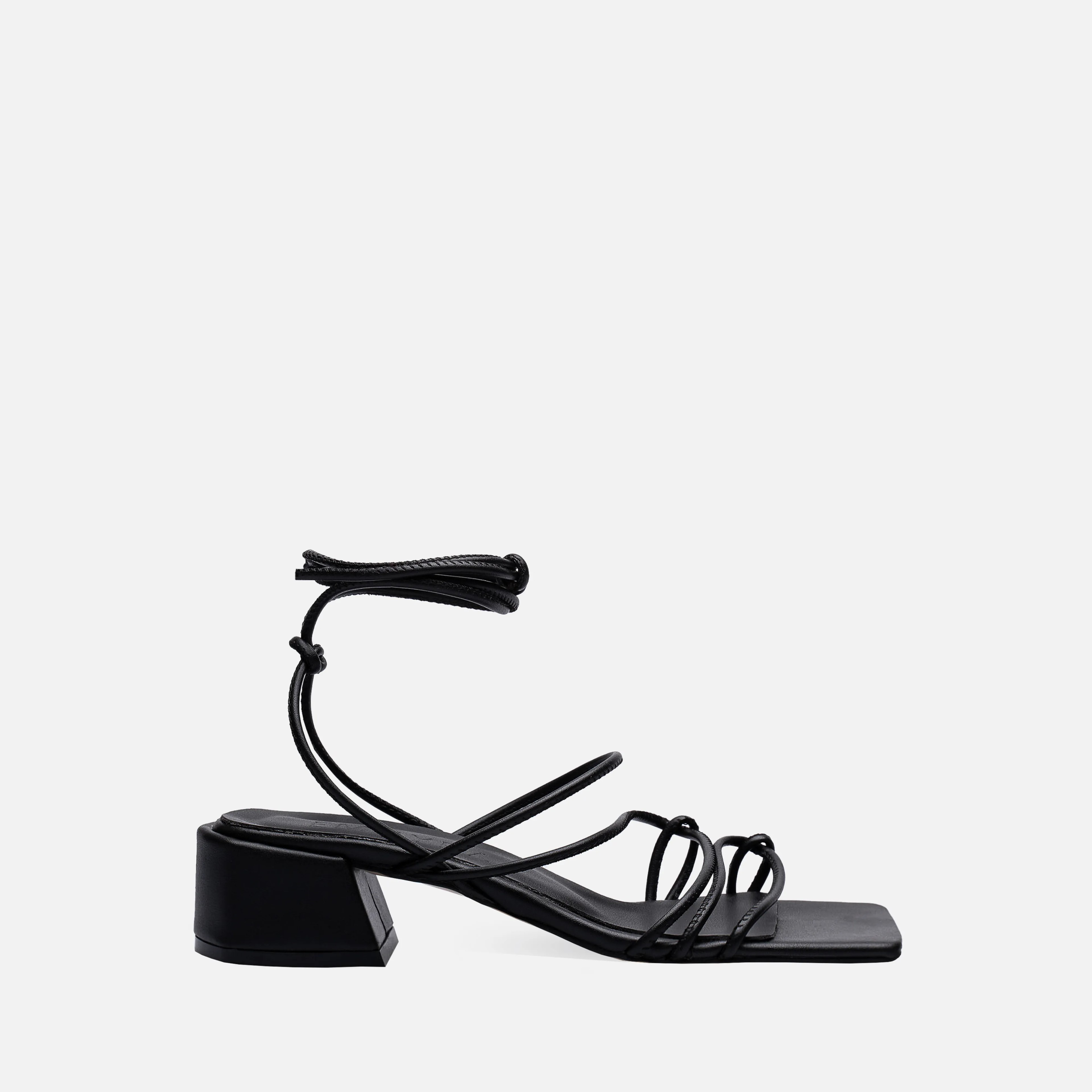 Lace-up Thick Short Heel Sandals - Black