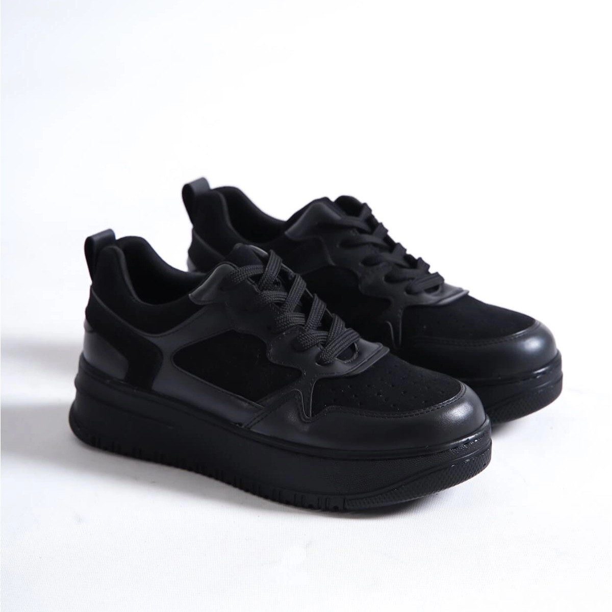 Süet Kalın Tabanlı Sneaker Spor Ayakkabı - Siyah