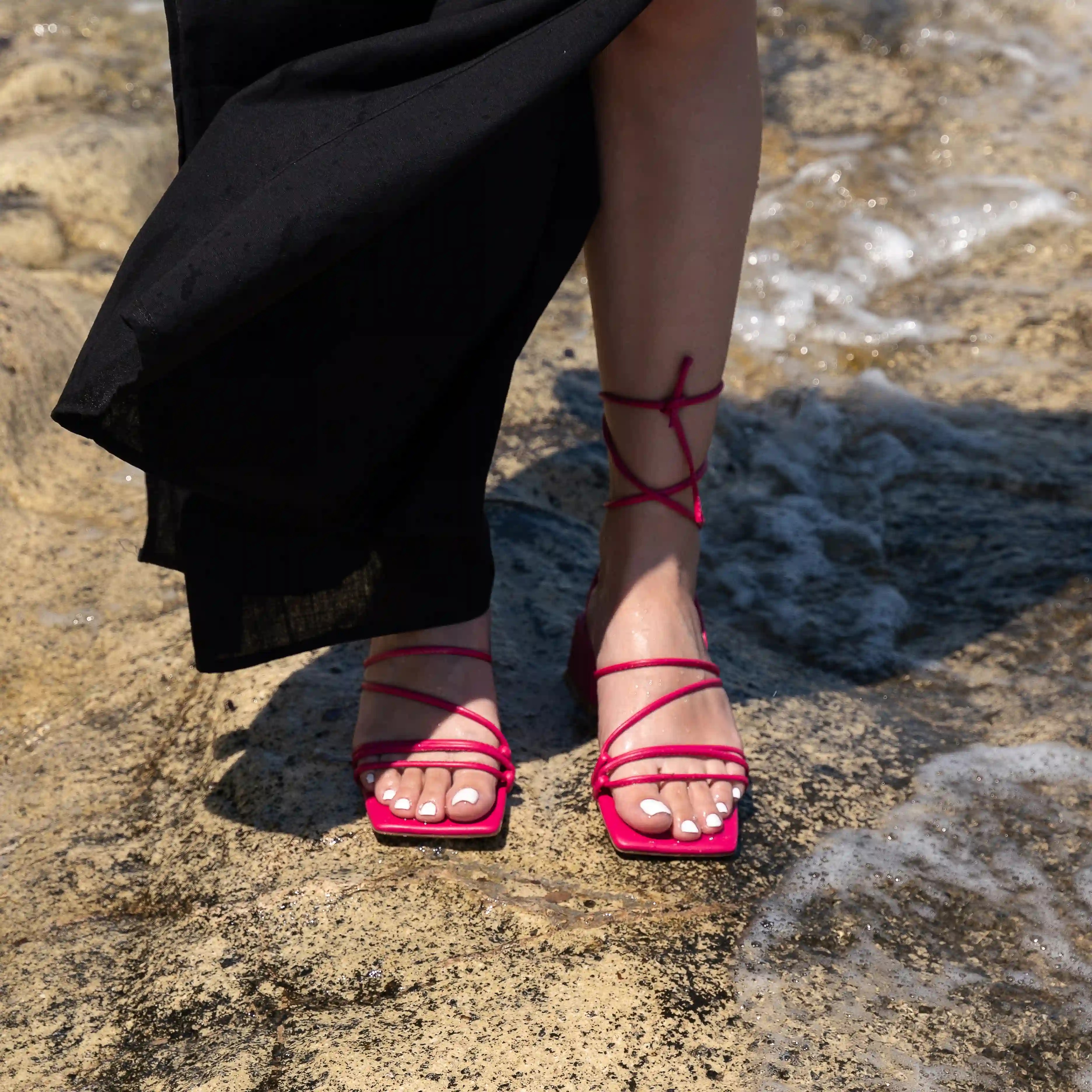 Lace-up Thick Short Heel Sandals - Fuchsia Color