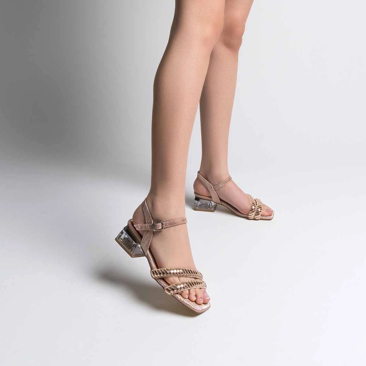 Tekstil Taşlı Kalın Kısa Topuklu Sandalet - Rose