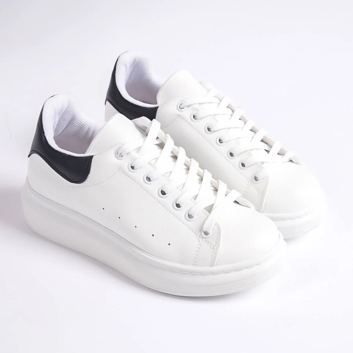 Detaylı Kalın Tabanlı Beyaz Sneaker Spor Ayakkabı - Siyah