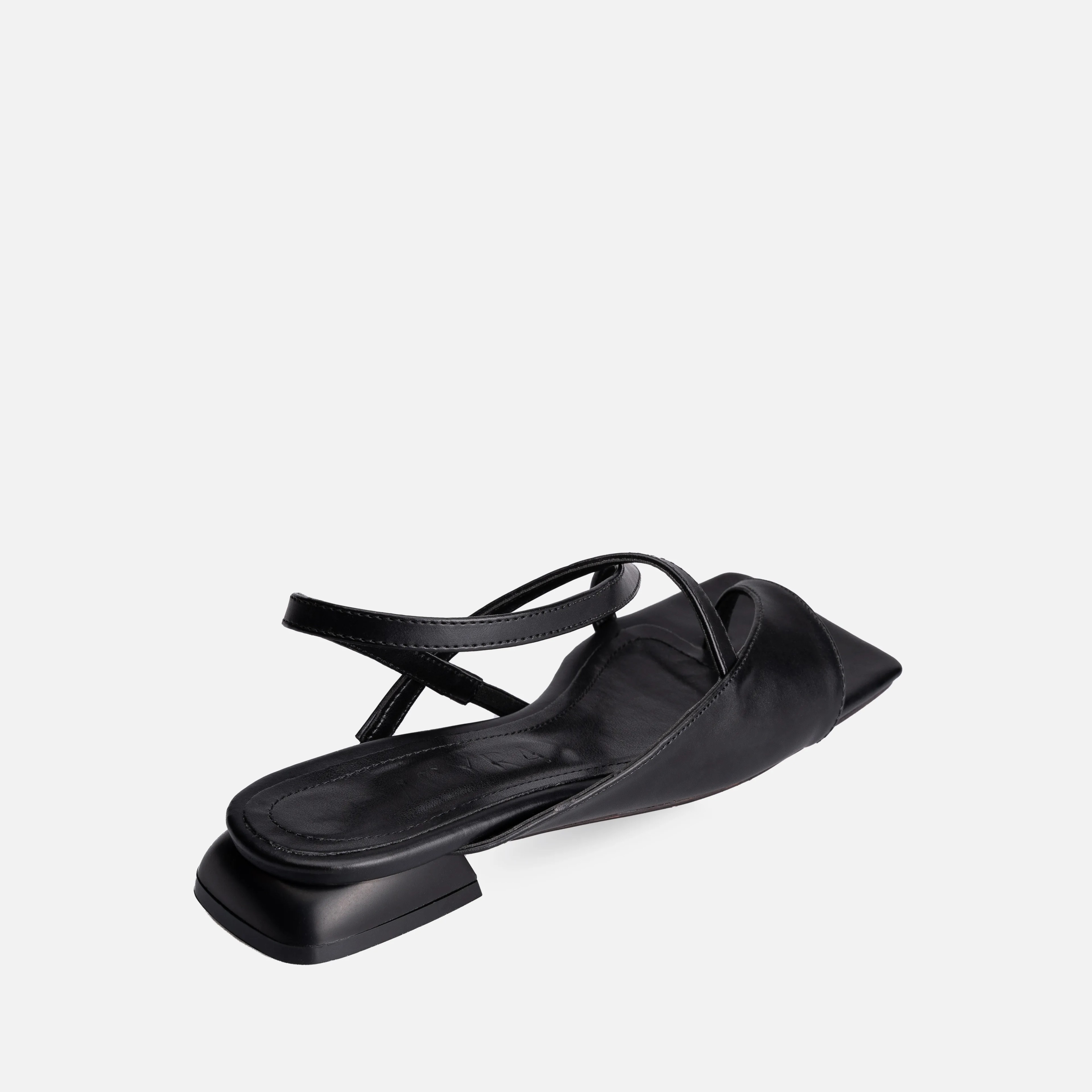 Thick Short Heel Sandals - Black