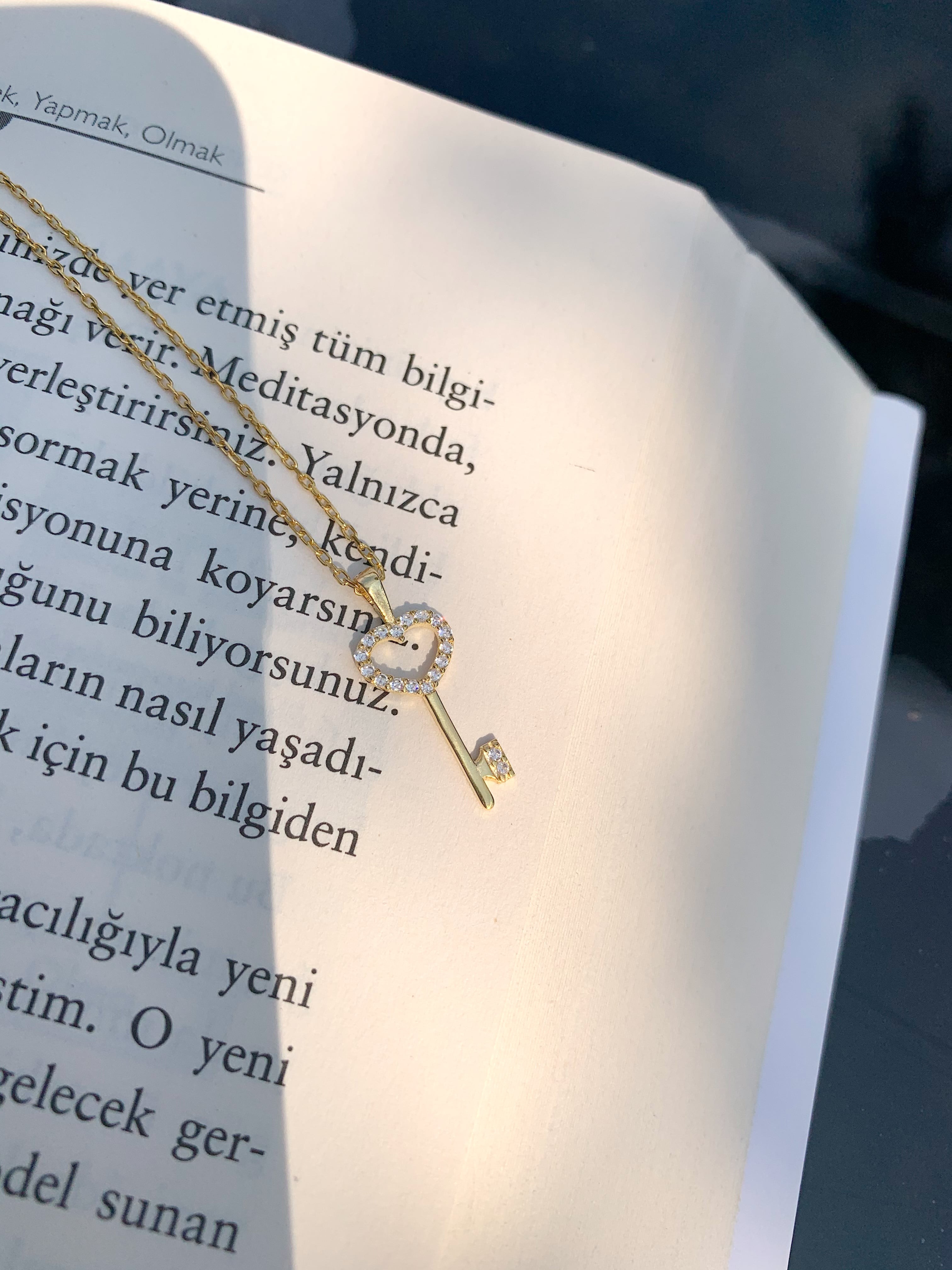 925 Gümüş | Kalp Charmlı Kilit Kolye