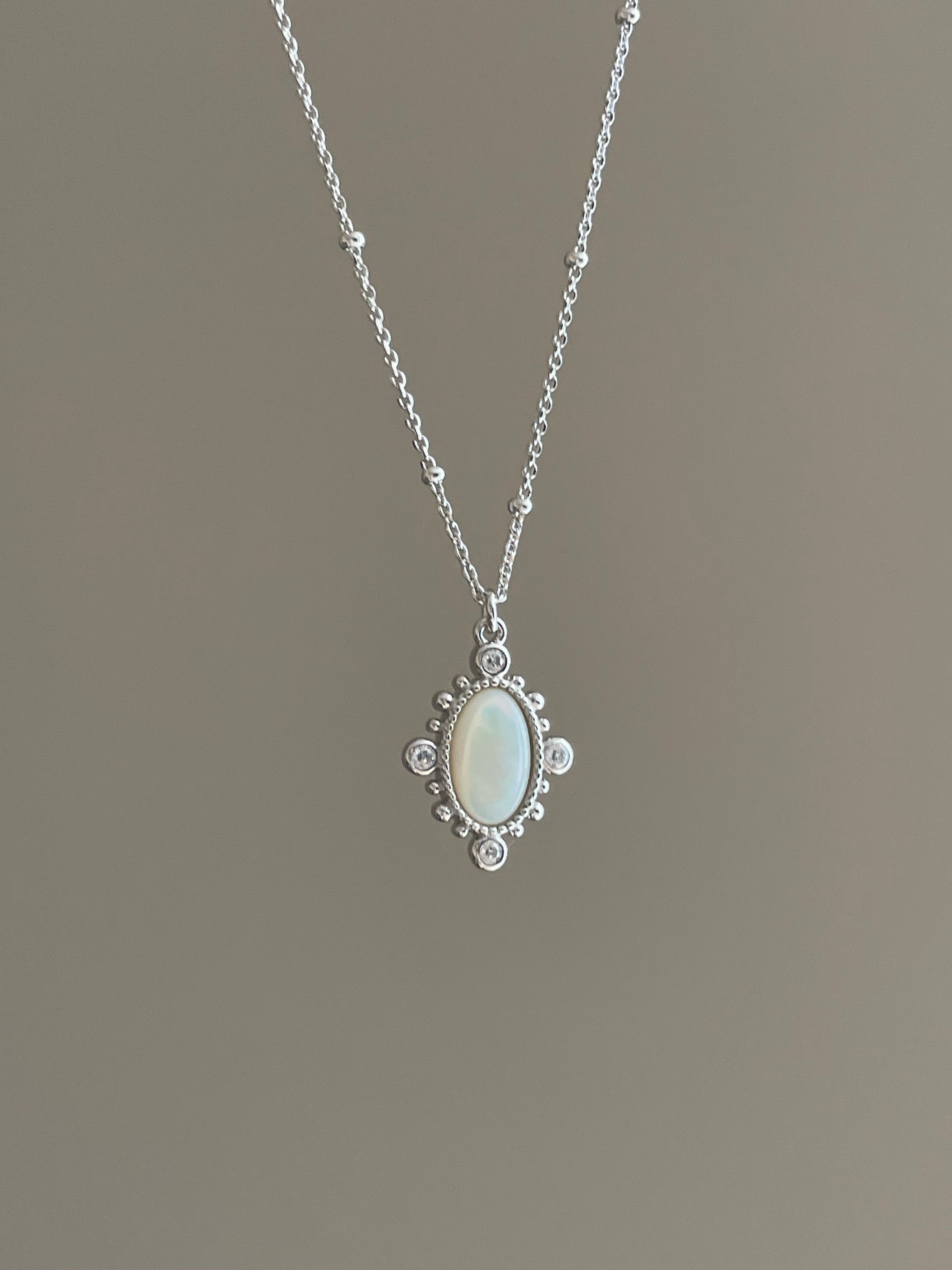 925 Gümüş | İthal Vintage Beyaz Opal Kolye
