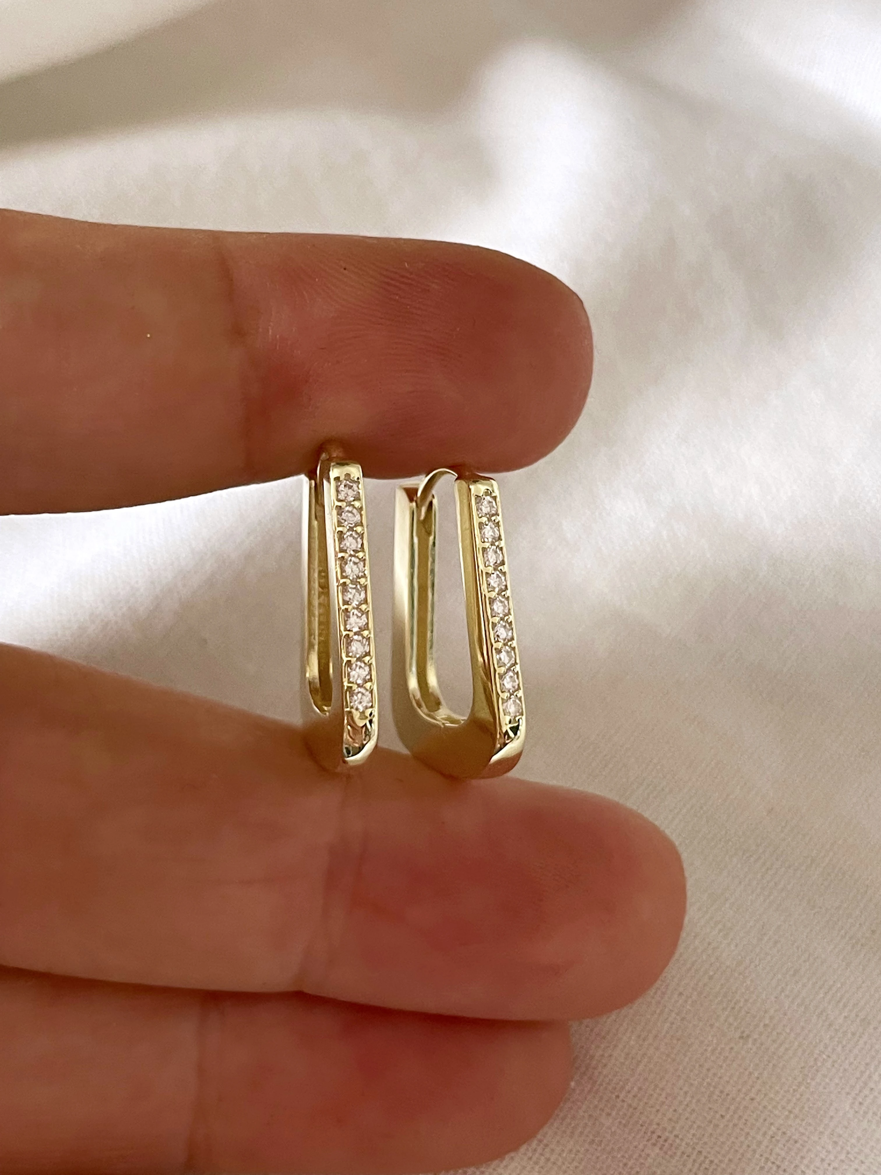 925 Gümüş | Oval Taşlı Halka Küpe