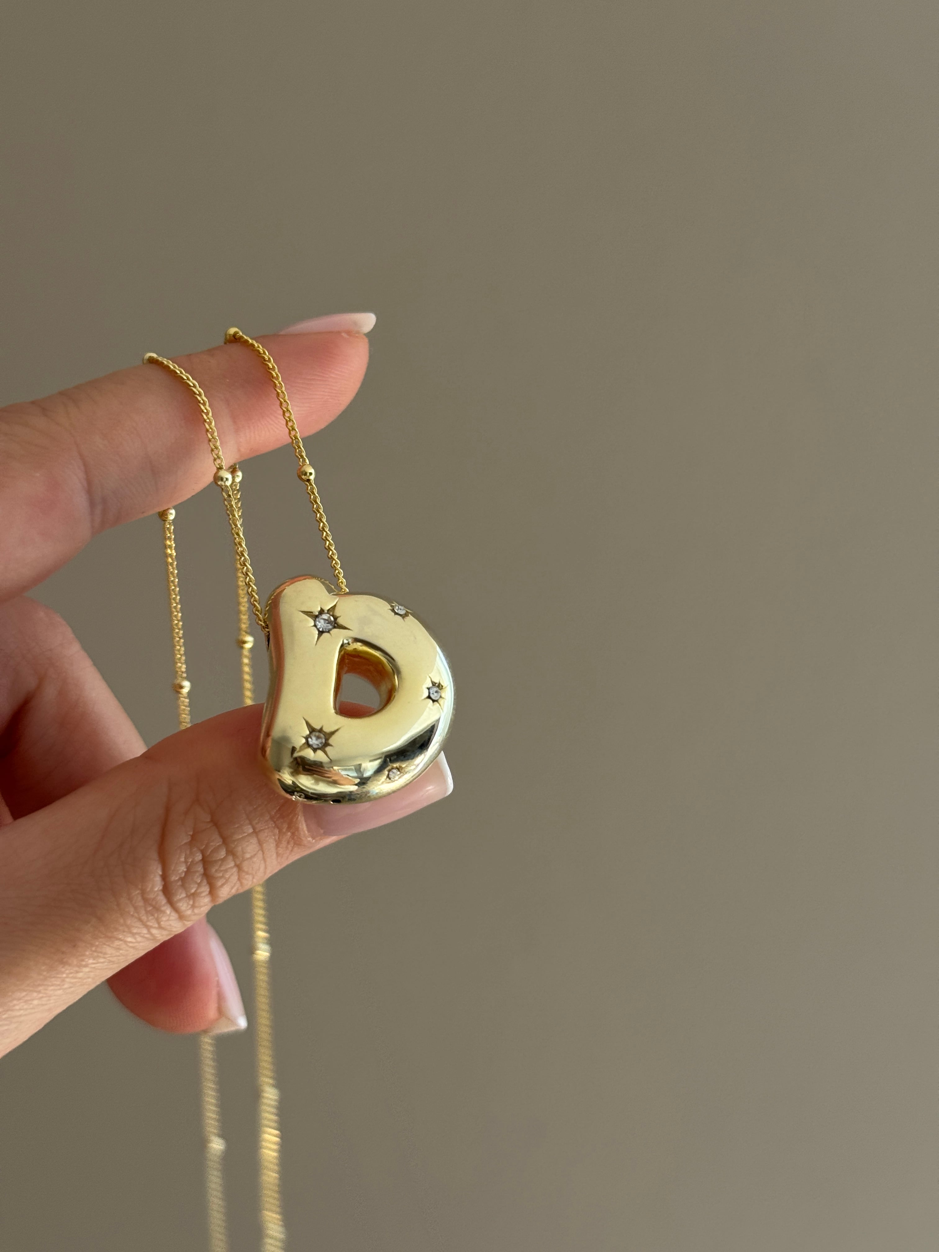 925 Gümüş | Yıldızlı Taş Detaylı Balon Harf Kolye
