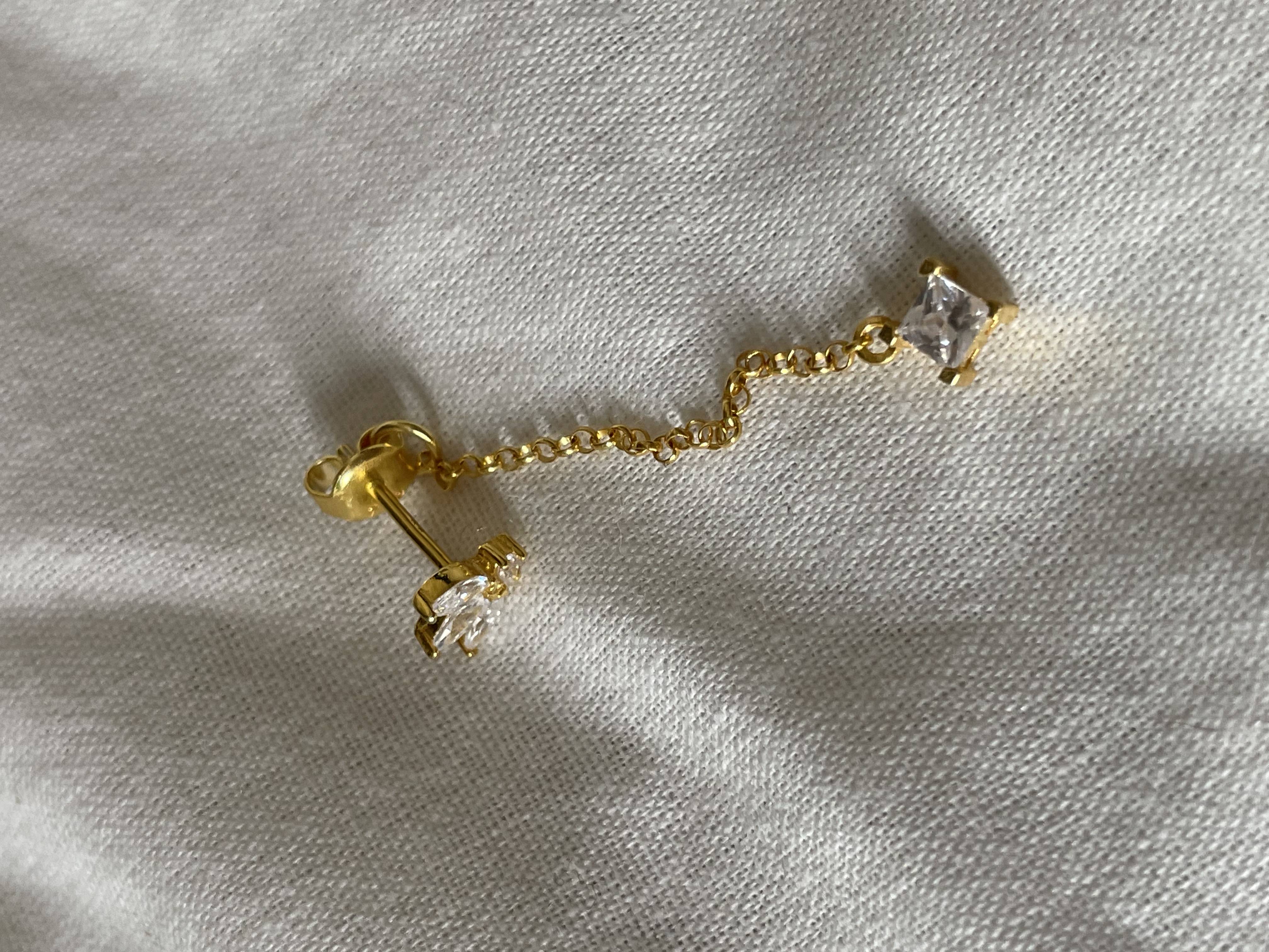 925 Gümüş | Taş Sallantılı Zincirli Çiçek Küpe