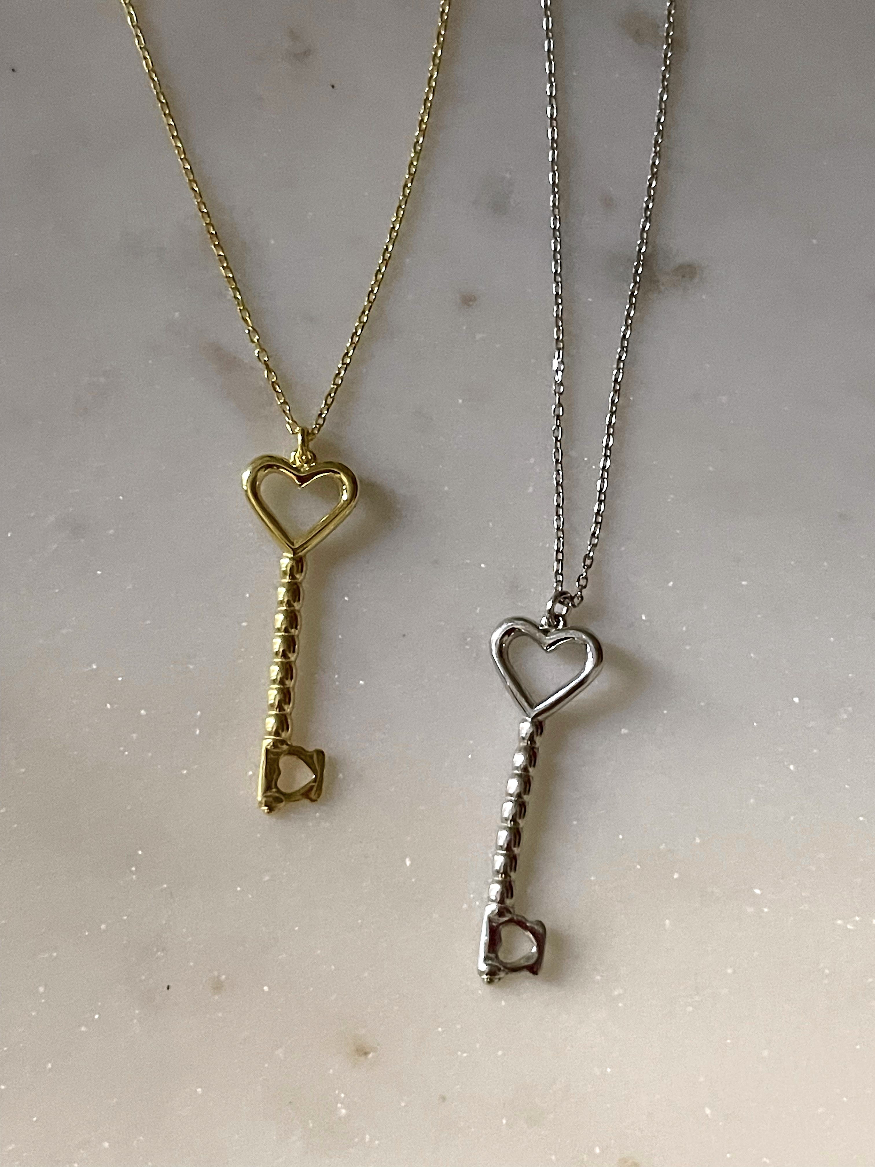 925 Gümüş | “LoveKey” Anahtar Kolye