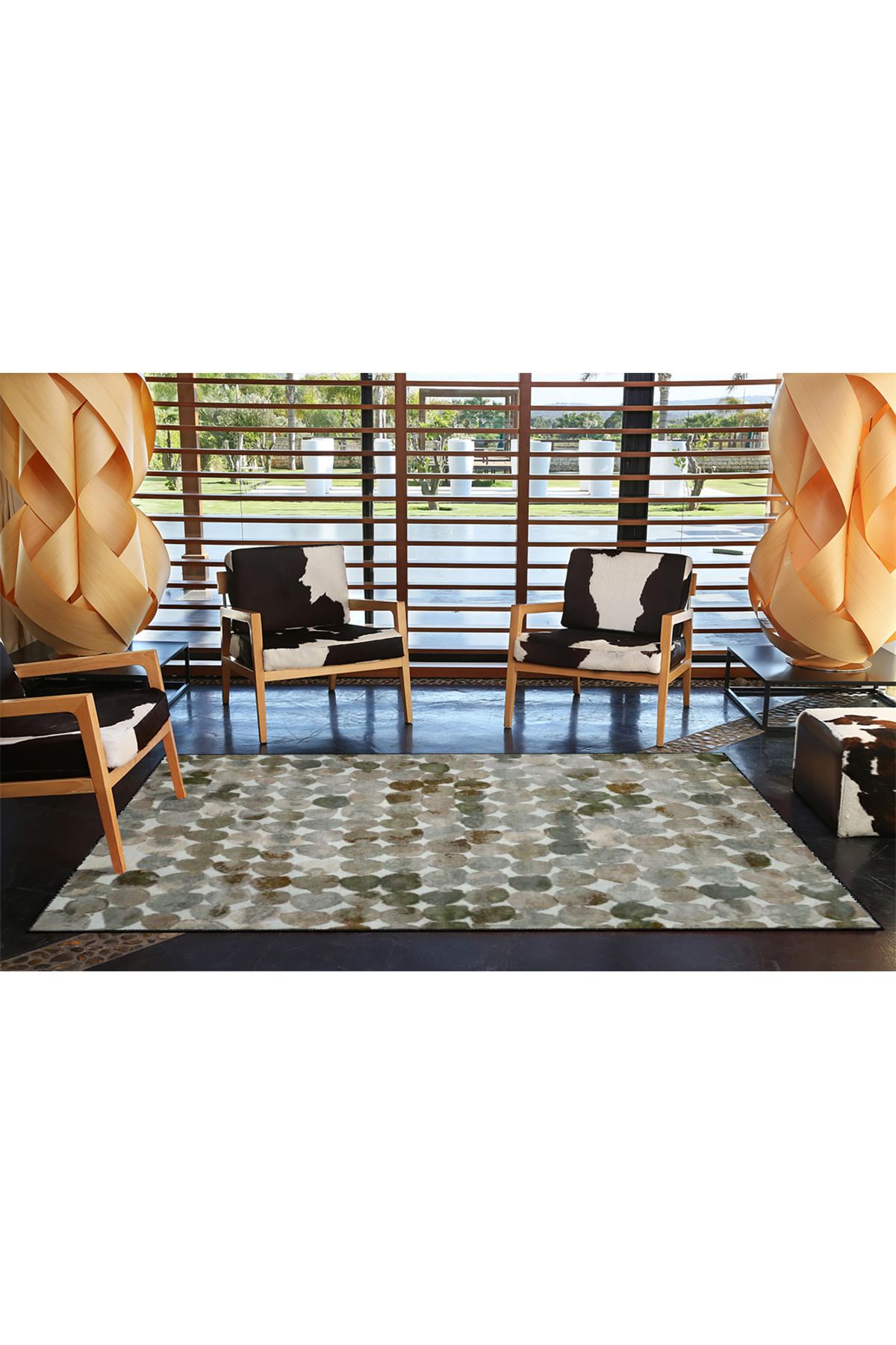 Gri Temalı ve Daire Desenli Dekoratif Halı miravip444