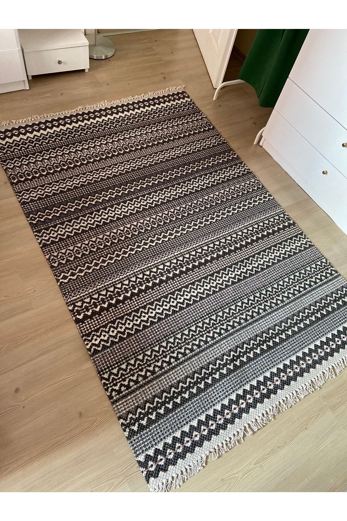 Cotton 3209 Alr Siyah Beyaz Etnik Saçaklı Kilim
