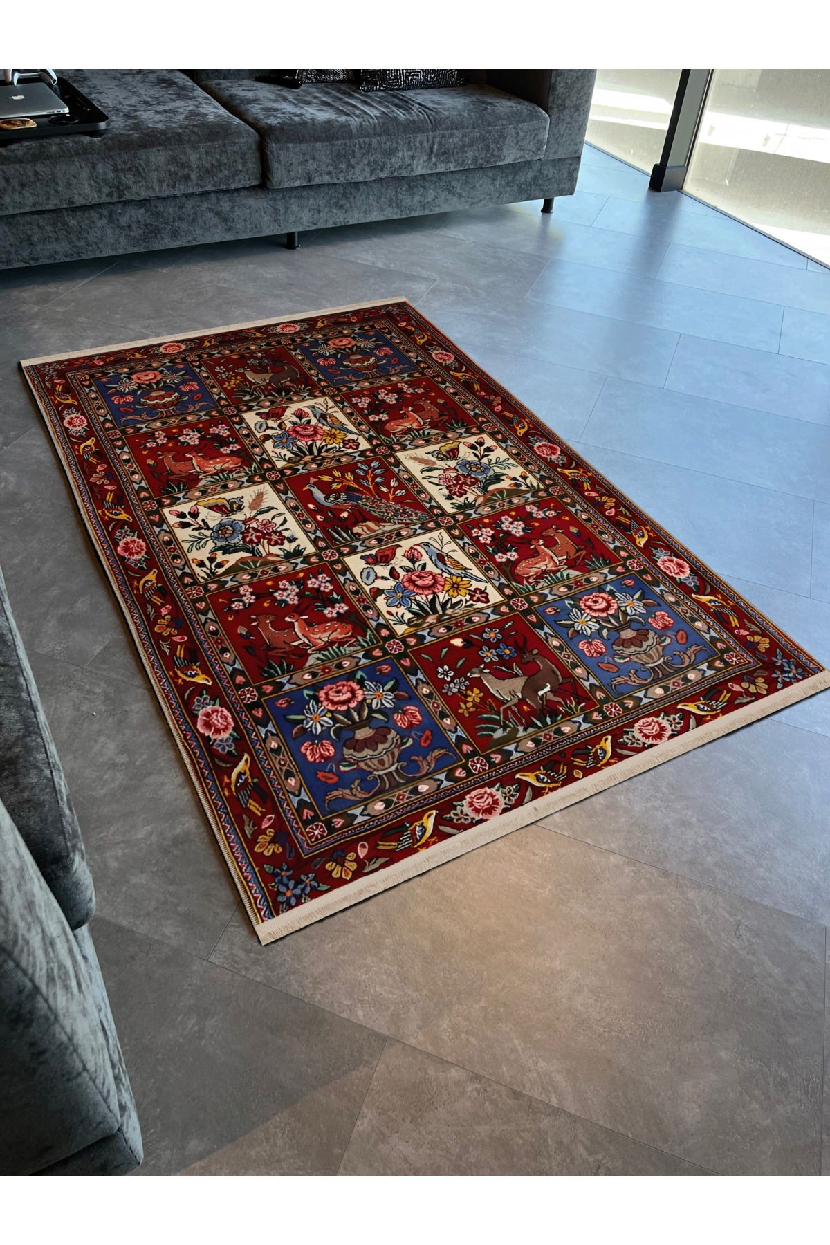 Bordo Temalı Çok Renkli Kare Bölme Geleneksel Çiçek Motif Desenli Vintage Dekoratif Halı 1947