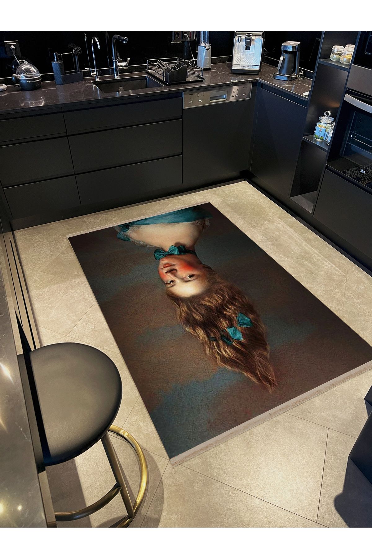 Özge Koleksiyonu Yeşil Papyonlu Ters Duran Kadın Desenli Dokuma Taban Modern Dekoratif Halı özge03