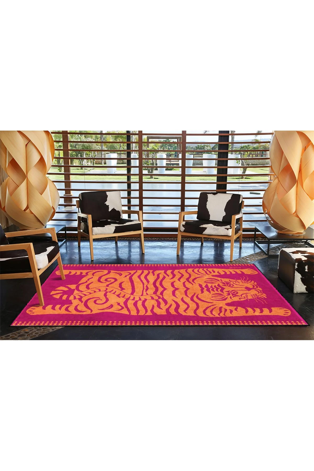 Pembe Tonlarında Kaplan Desenli Dokuma Taban Halı miravip540