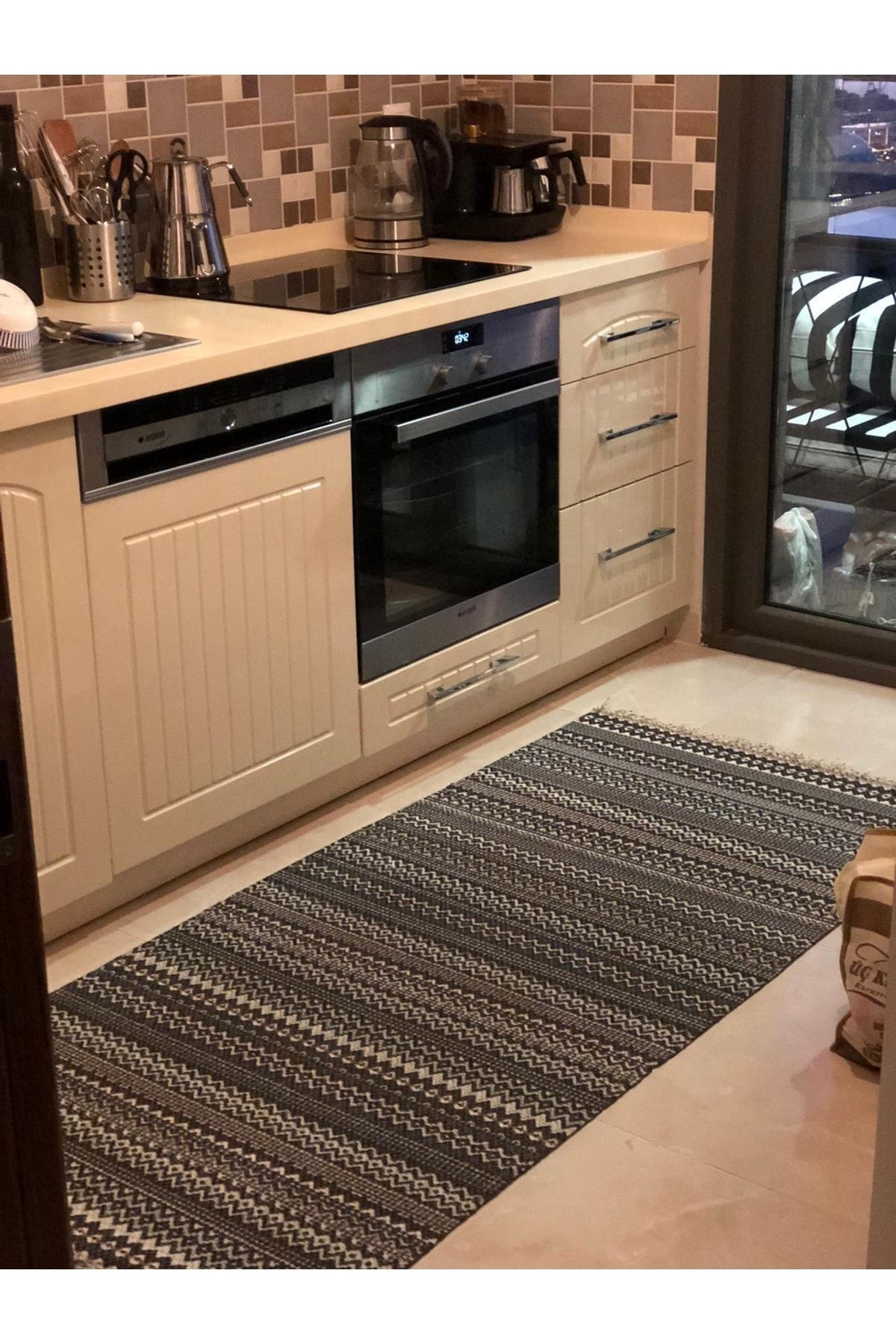 Cotton 3209 Alr Siyah Beyaz Etnik Saçaklı Kilim
