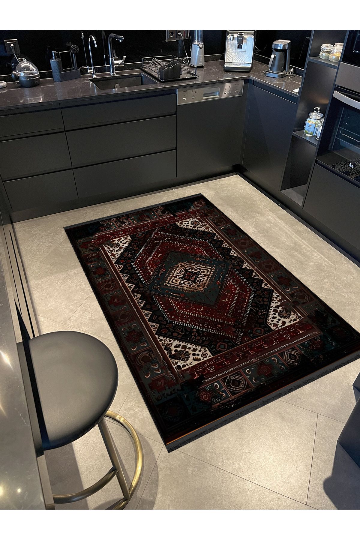 Koyu Tonlarda Antik Tasarım Serisi Bordo ve Yeşil Detaylı Desenli Vintage Dekoratif Halı antik22