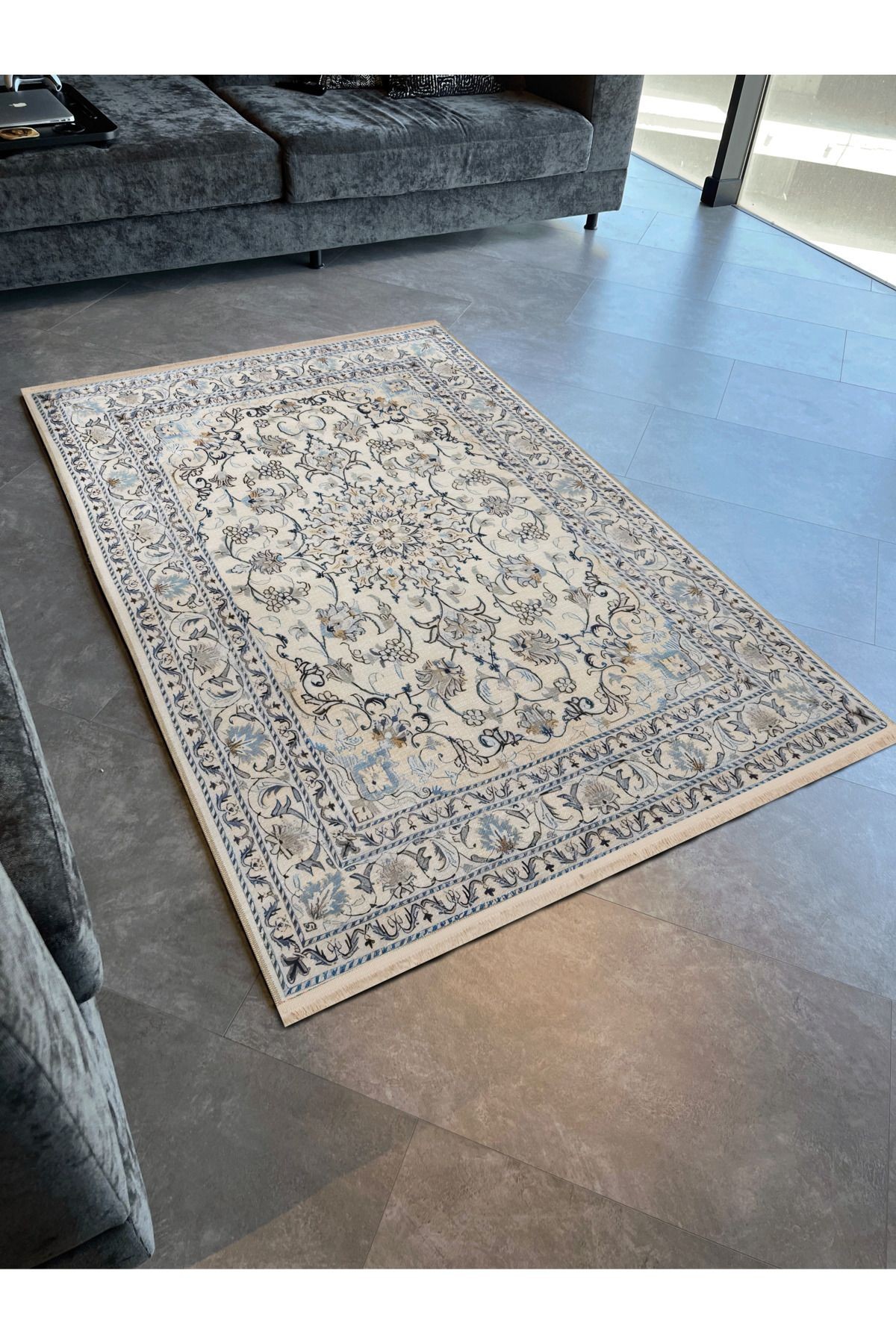 Bej Gri Temalı Geleneksel Motif Etnik Çiçek Desenli Vintage Dekoratif Halı 2447