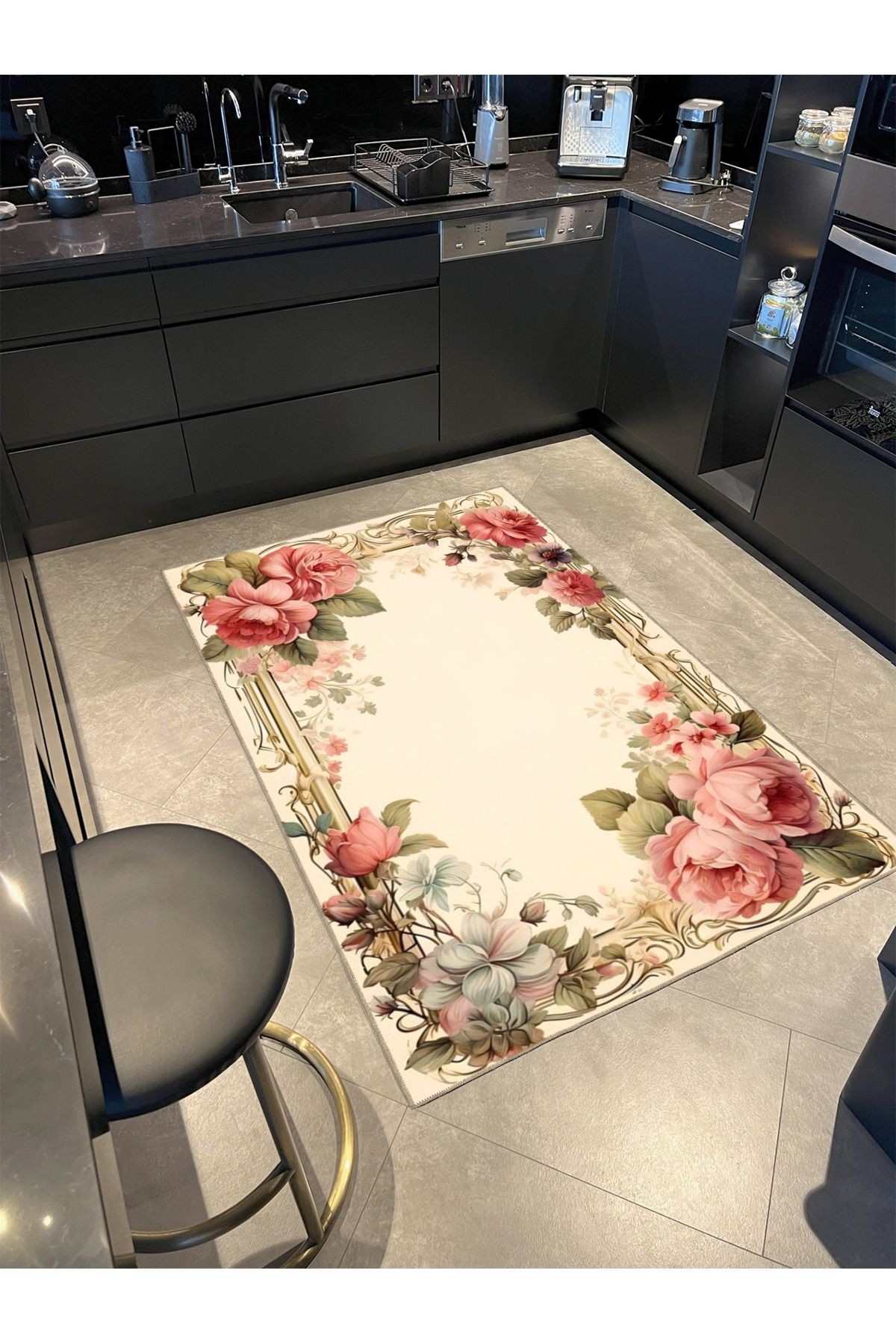 Bej Temalı Yaprak ve Floral Çiçek Gül Desenli Modern Dekoratif Halı 3641