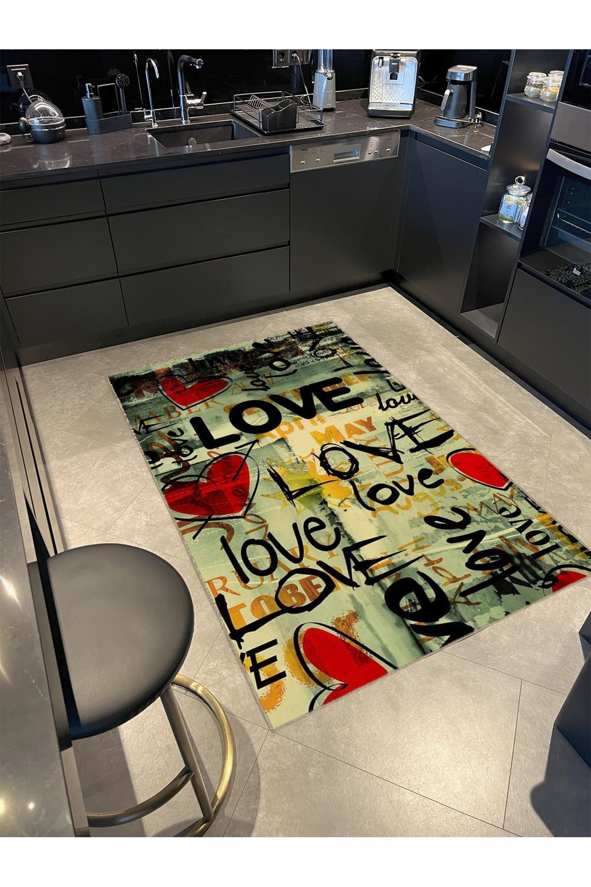 Çok Renkli Retro Tasarım Karma Yazılar Love ve Kalp Desenli Modern Dekoratif Halı 4947