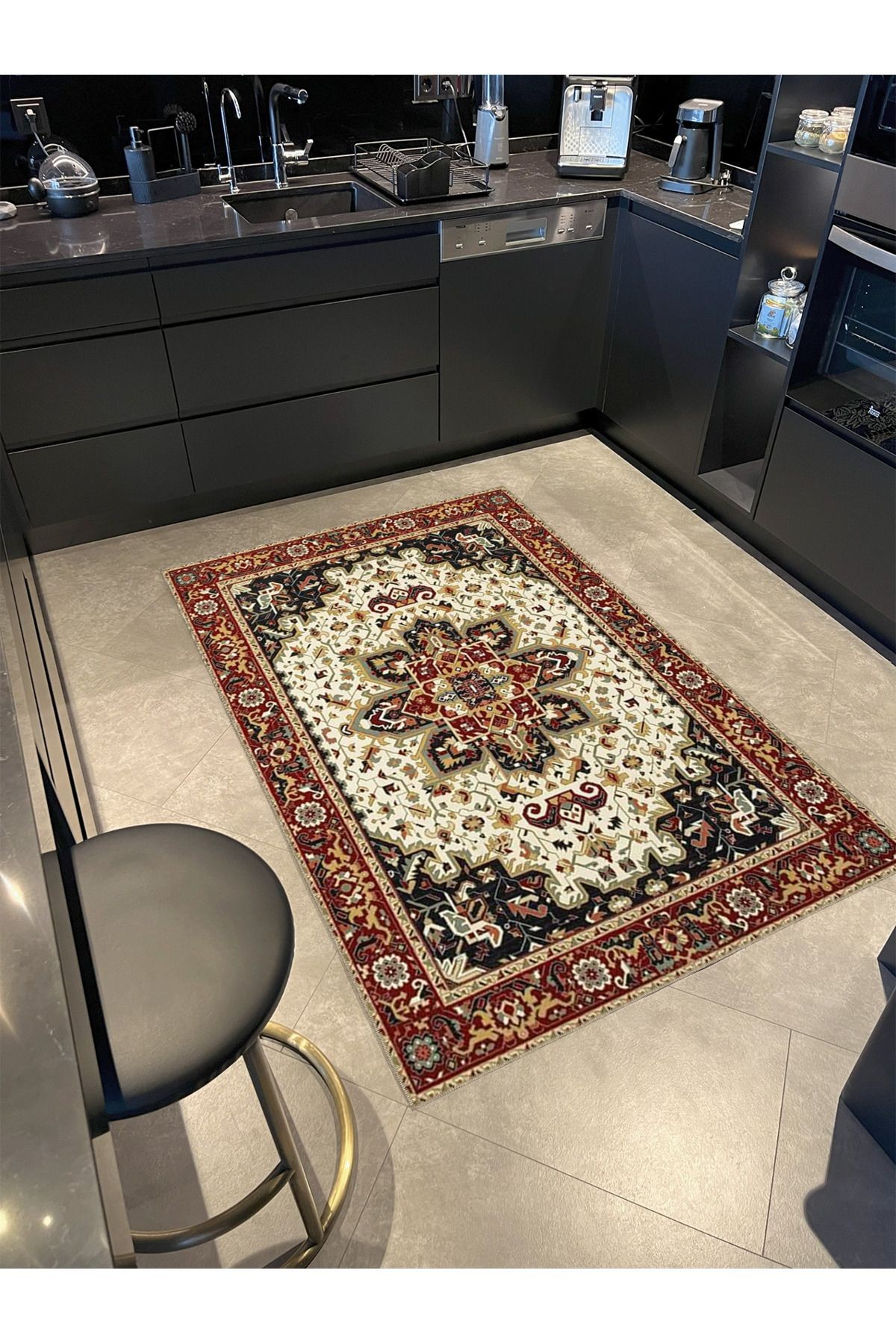 Bordo Bej Temalı Geleneksel Motif Çiçek Desenli Vintage Dekoratif Halı 3944