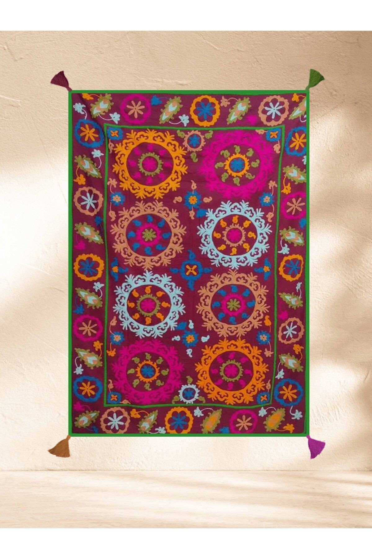 Haryana Koleksiyonu Çok Renkli Çiçek Figürlü ve Etnik Desenli Dokuma Taban Vintage Dekoratif Halı 05