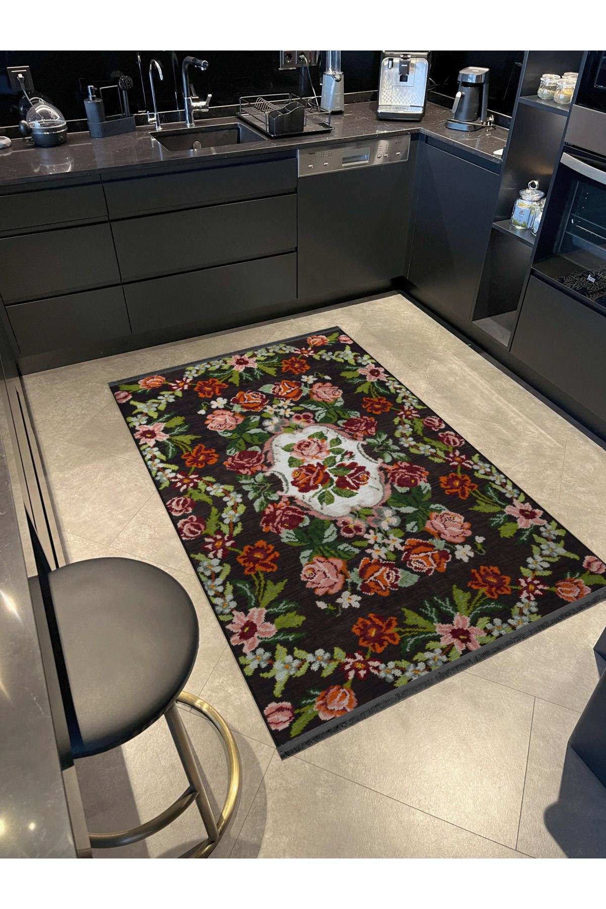 Kırmızı Pembe Çiçek ve Gül Desenli Kreatif Modern Dekoratif Halı 2550