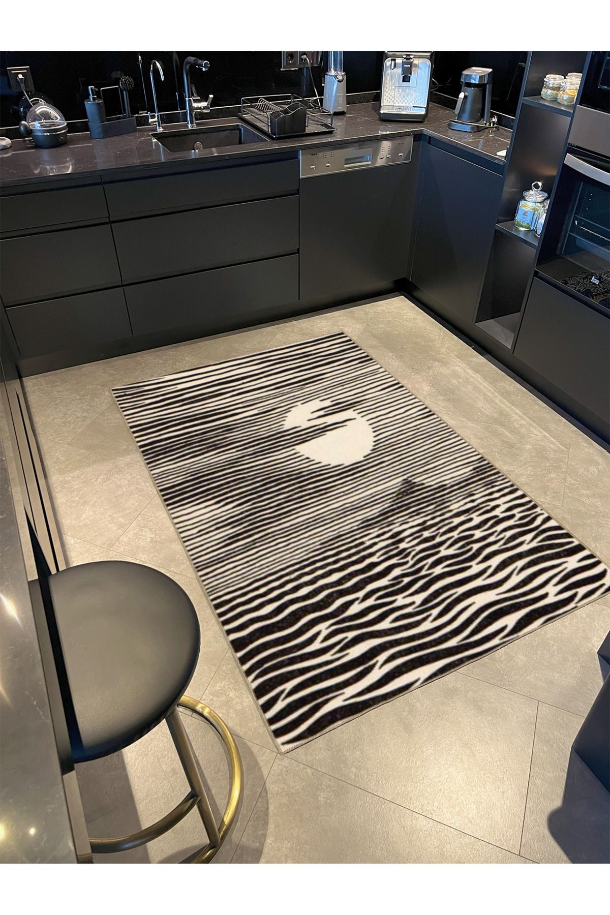 Kahverengi Deniz Temalı Çizgili Temalı Dekoratif Halı ve Yıkanabilir Halı miravip9763